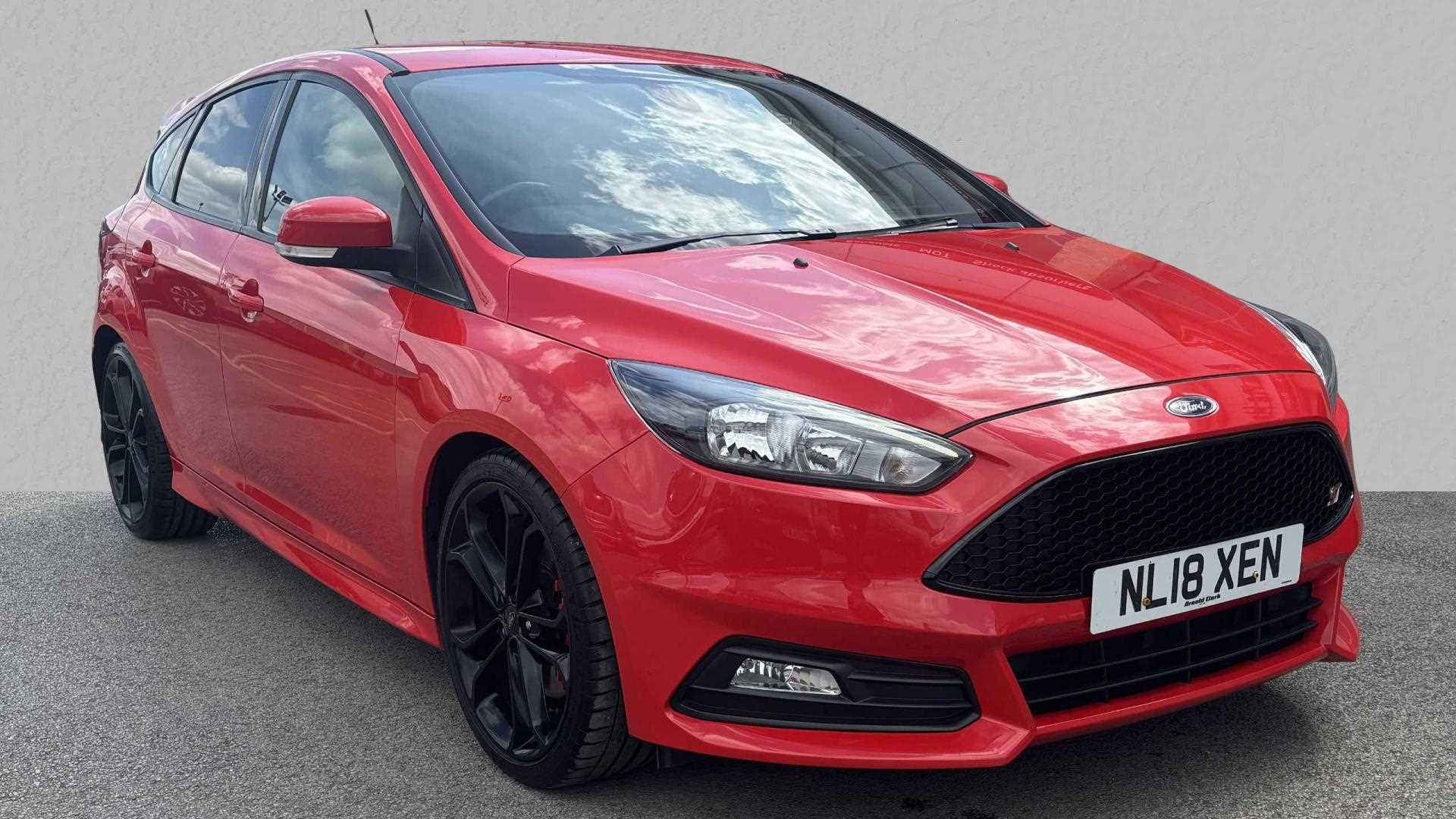 Main listing image - Ford Focus ST
