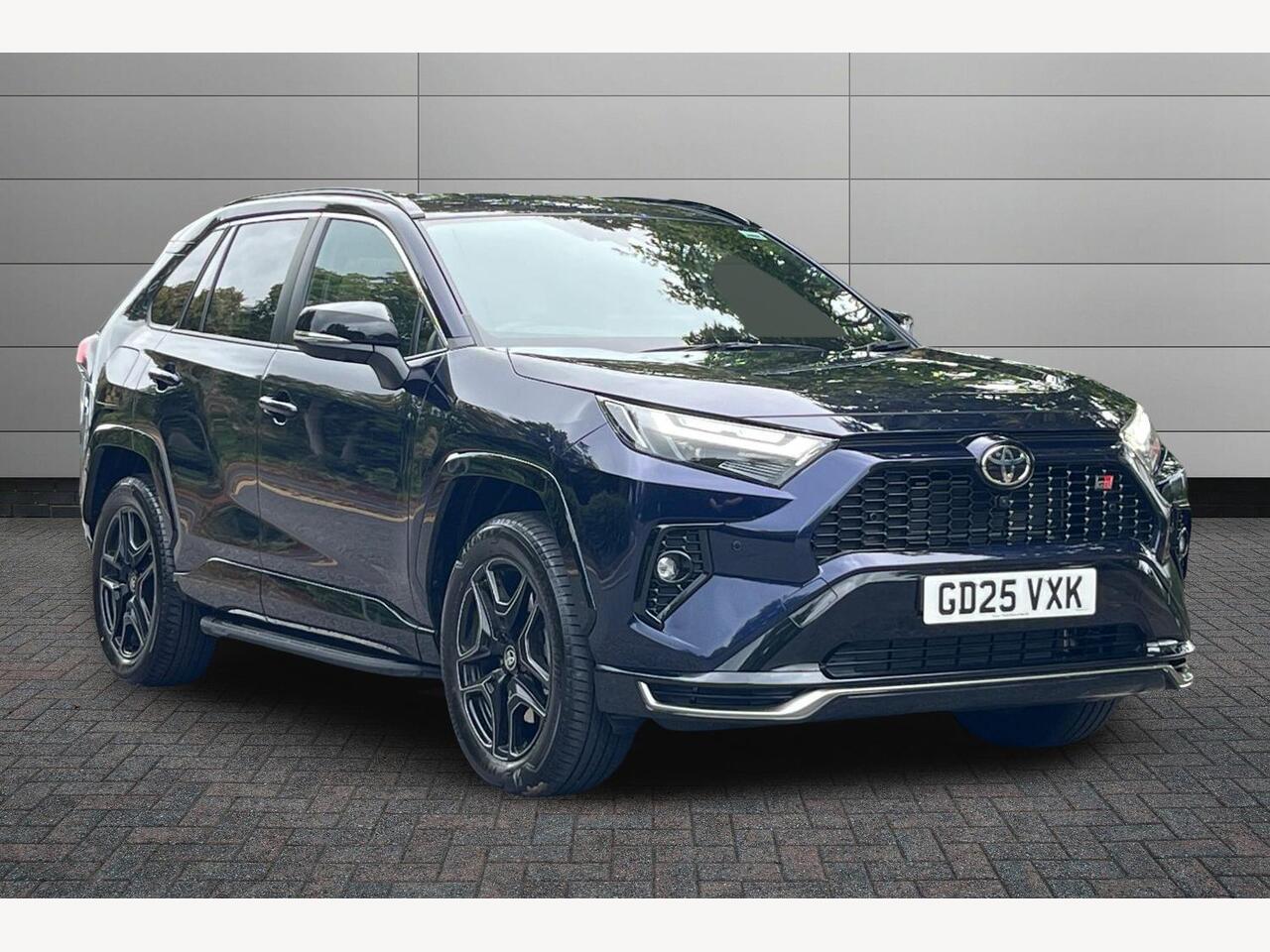 Main listing image - Toyota RAV4