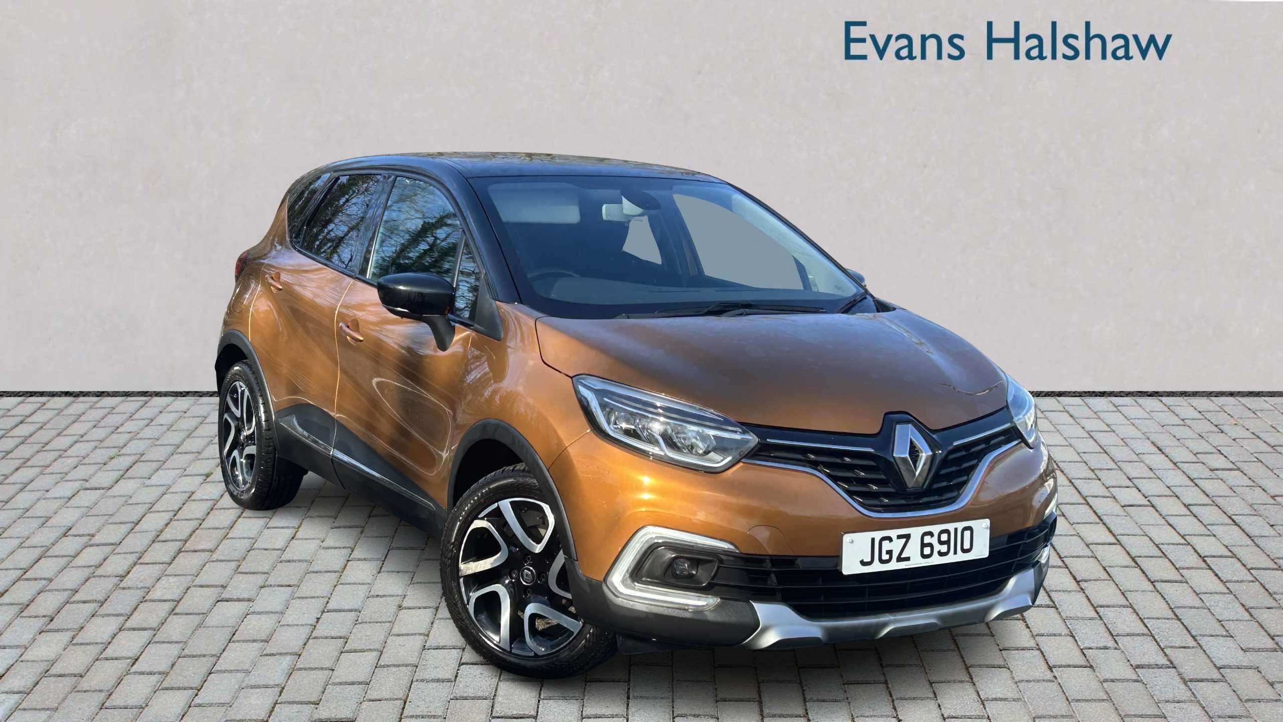 Main listing image - Renault Captur