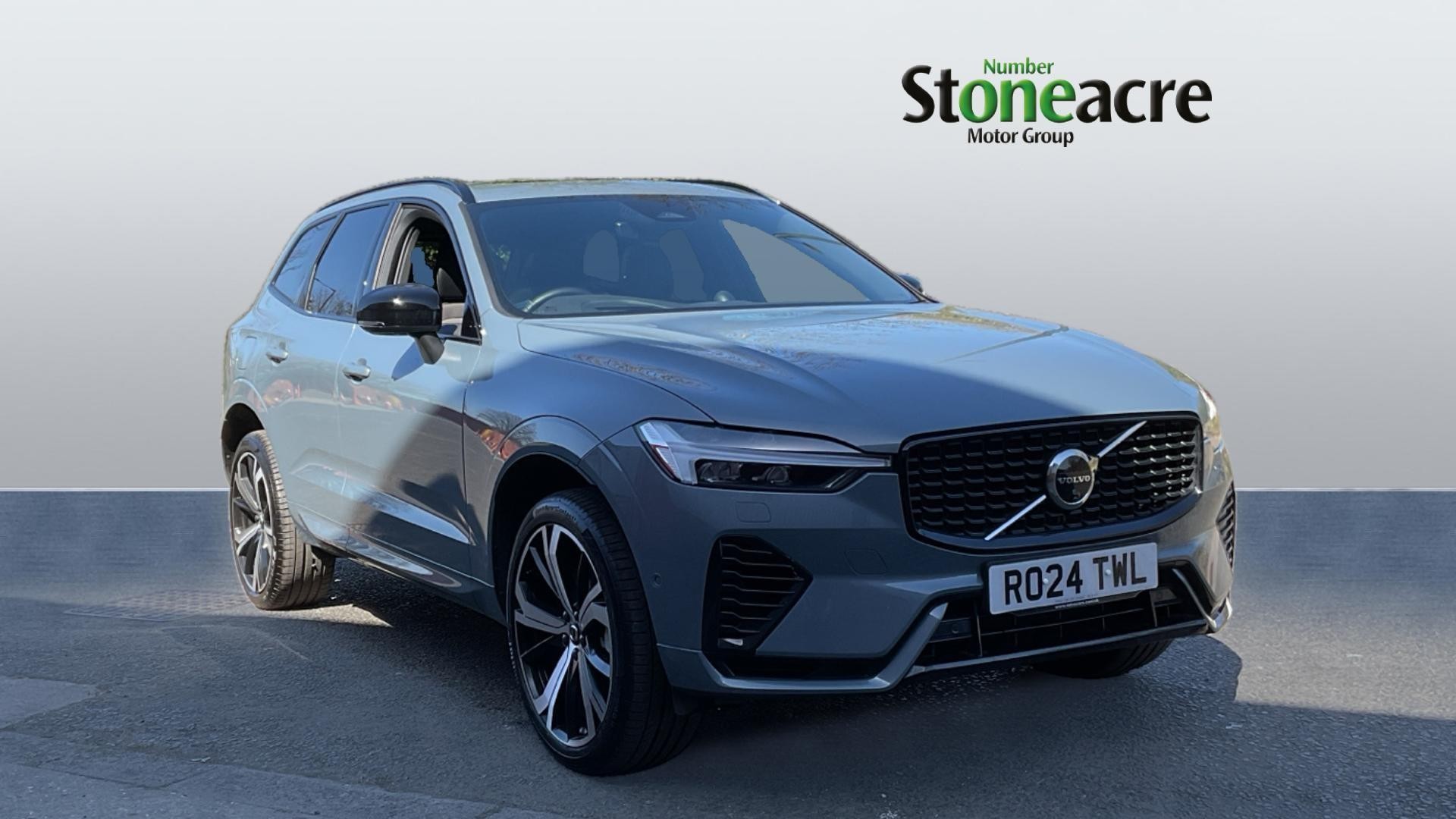 Main listing image - Volvo XC60