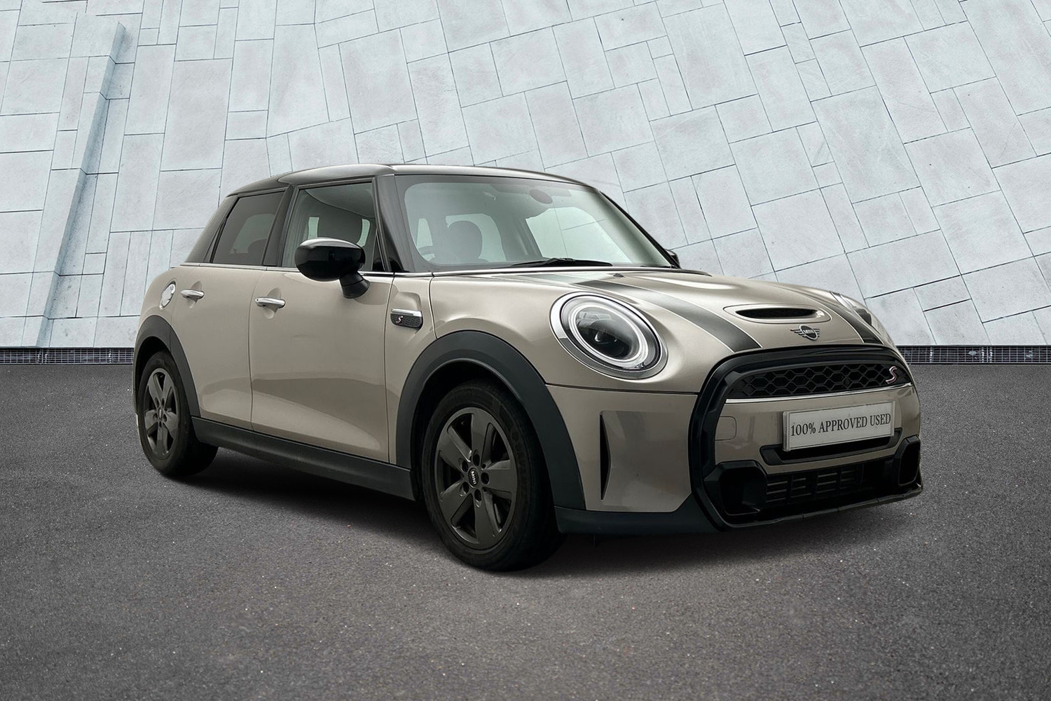 Main listing image - MINI Hatchback 5dr