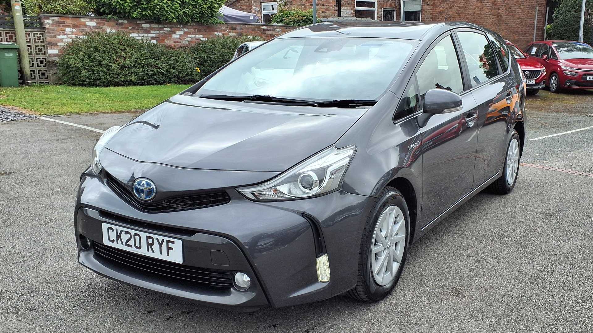 Main listing image - Toyota Prius+