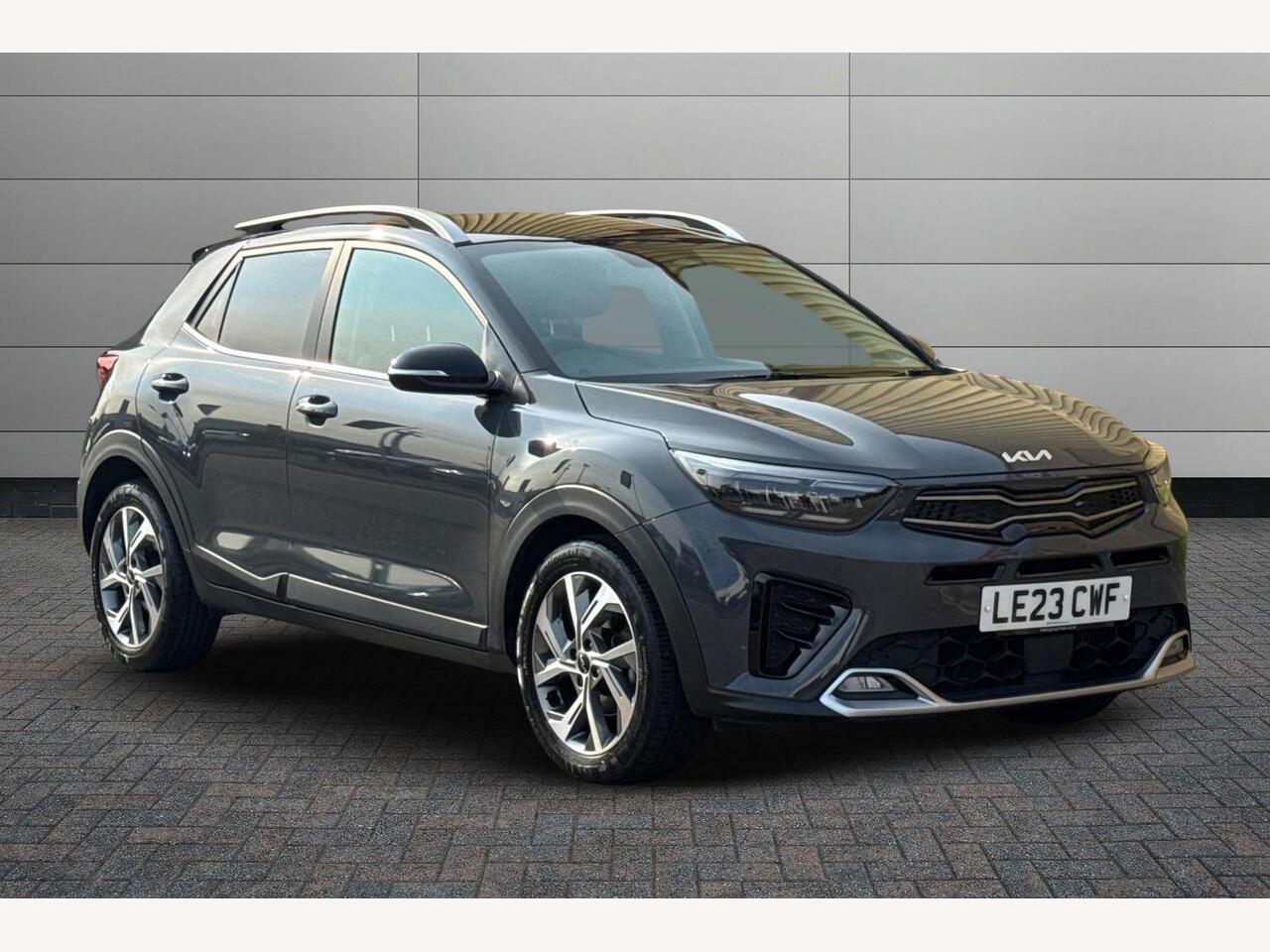 Main listing image - Kia Stonic