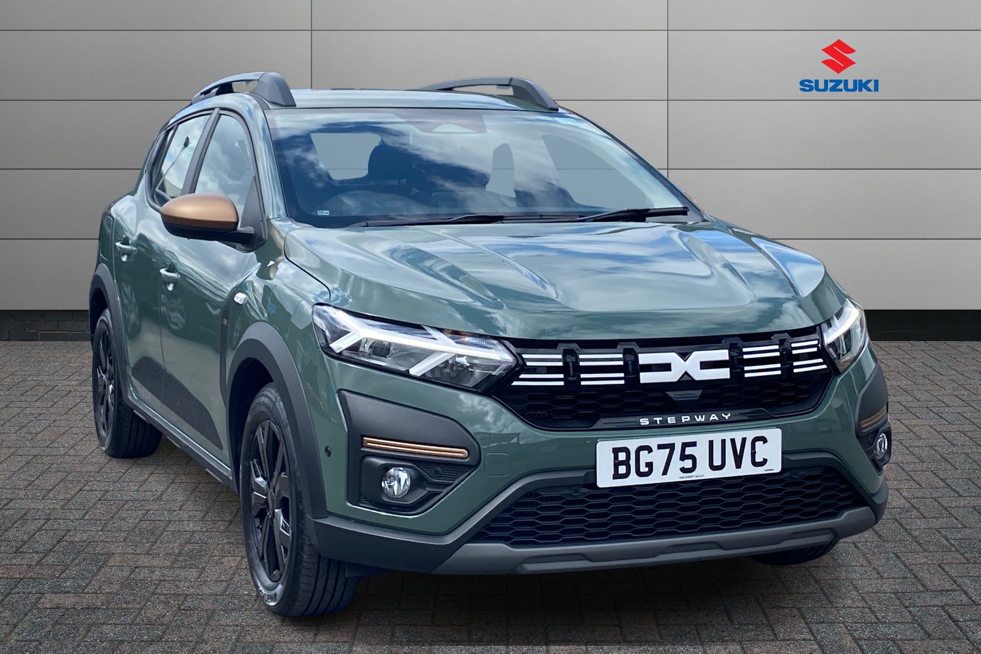 Main listing image - Dacia Sandero Stepway