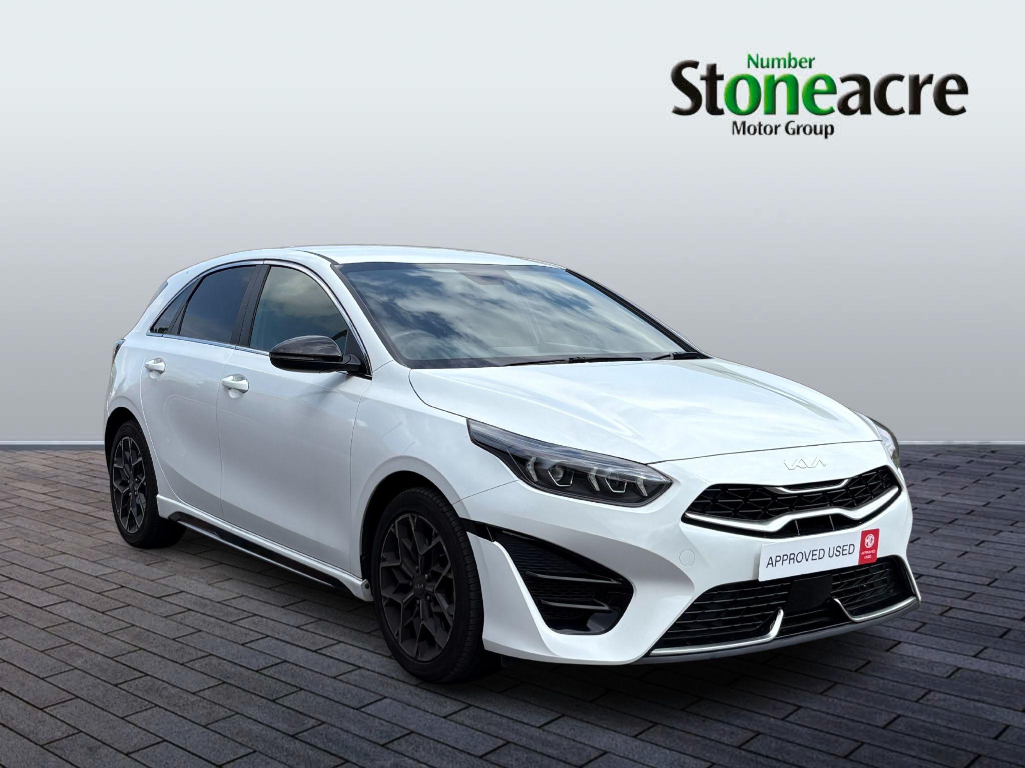Main listing image - Kia Ceed