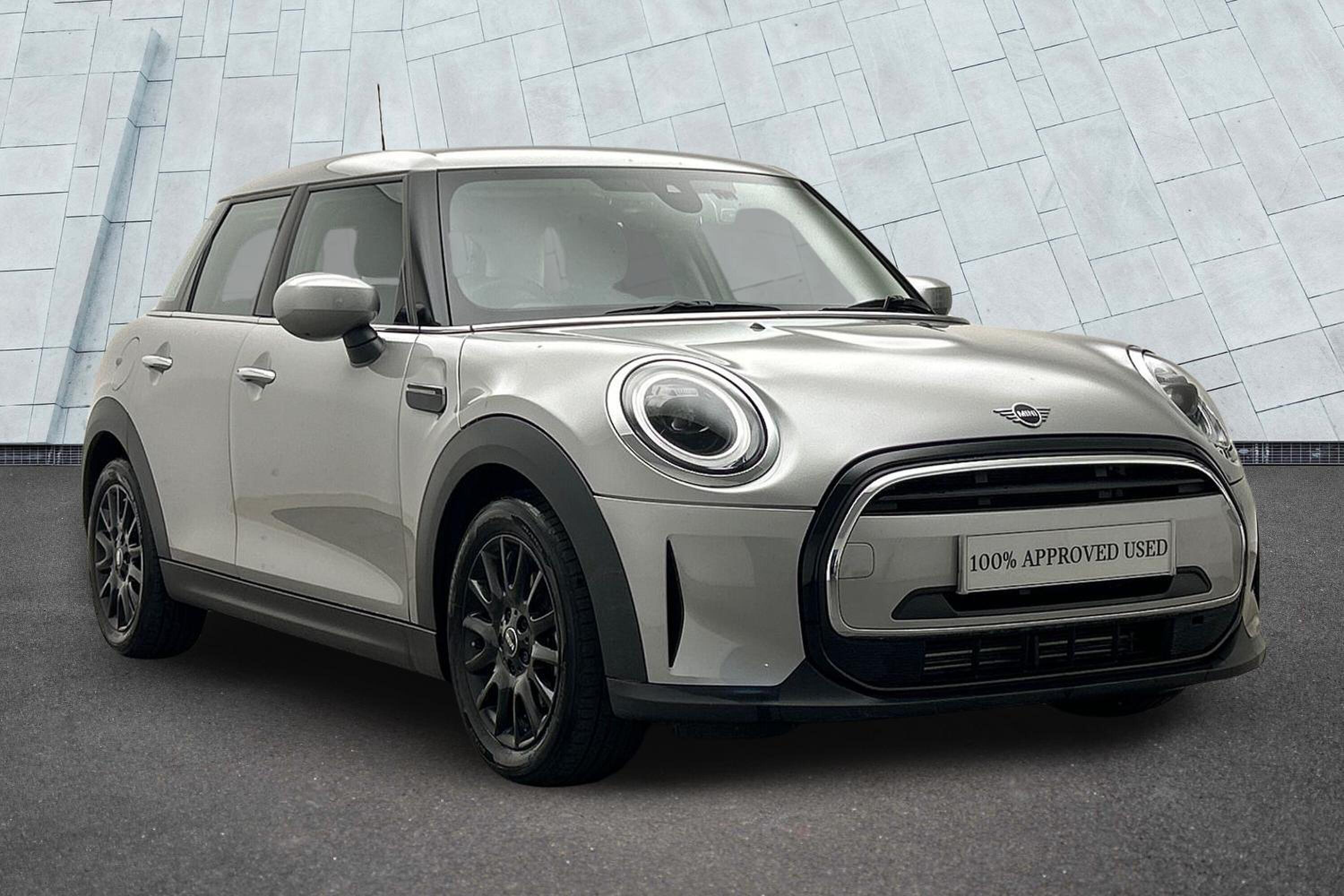 Main listing image - MINI Hatchback