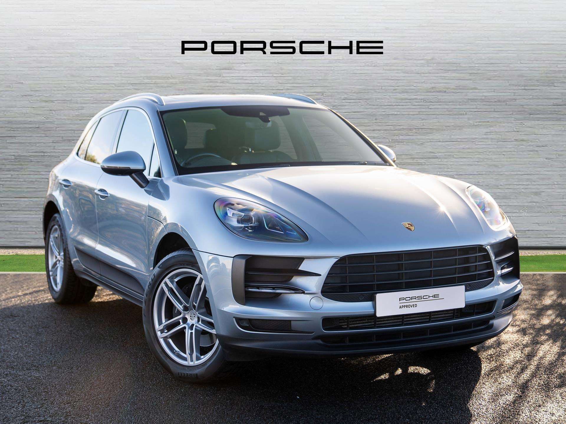 Main listing image - Porsche Macan