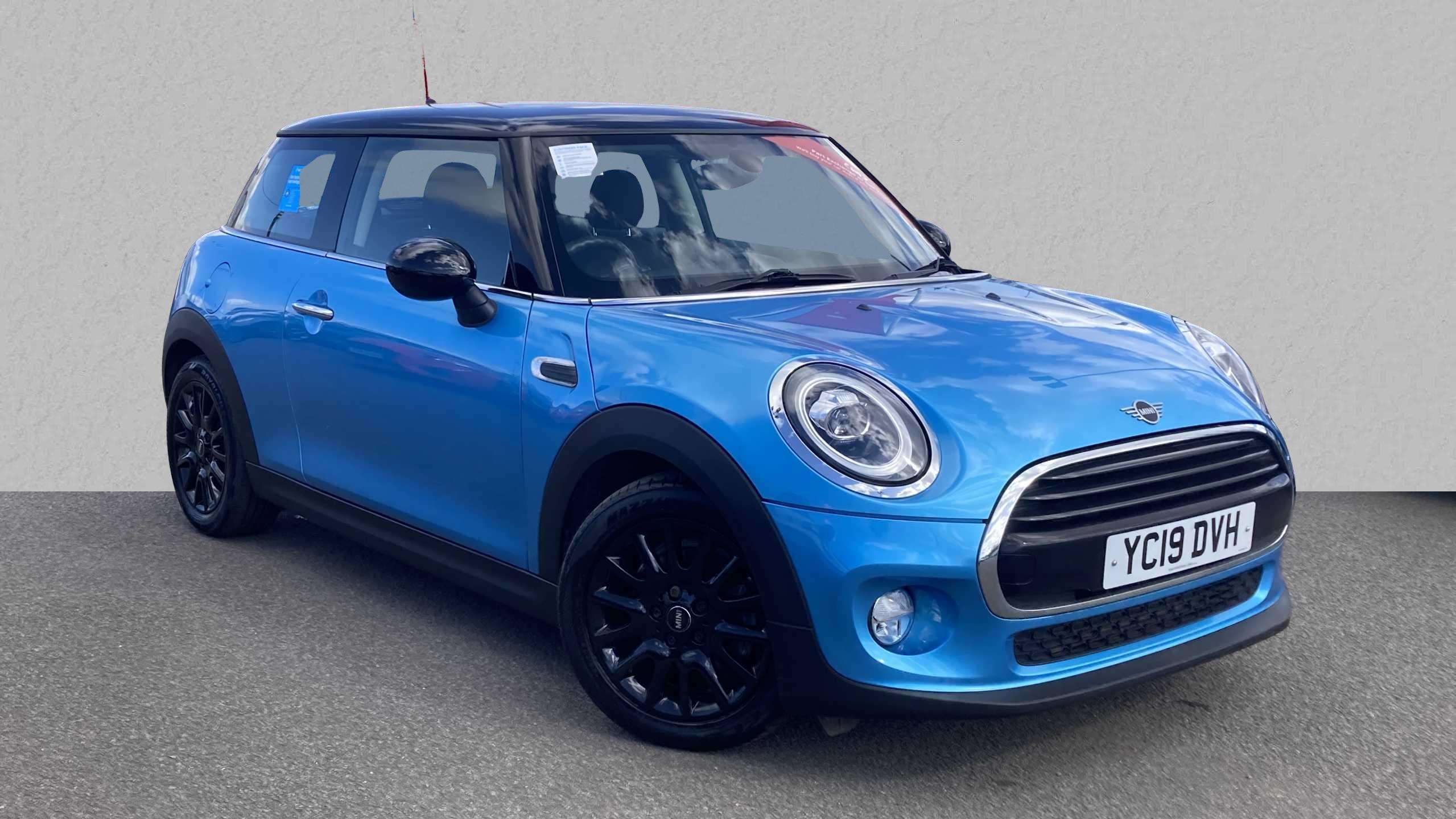 Main listing image - MINI Hatchback