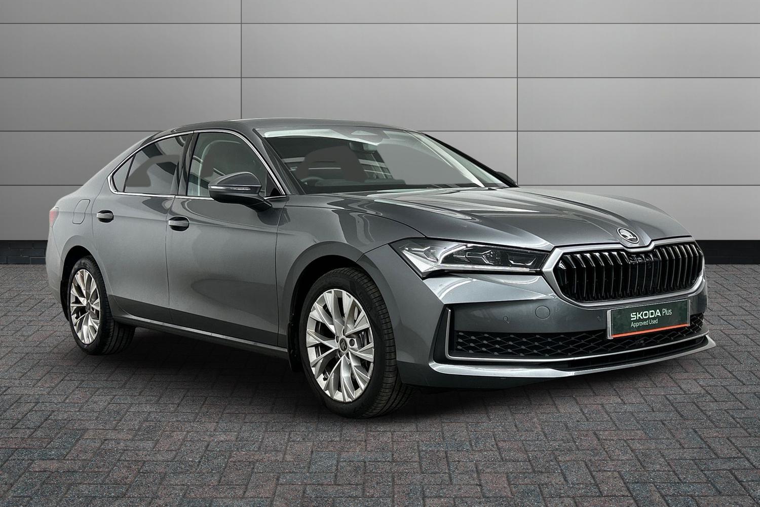 Main listing image - Skoda Superb