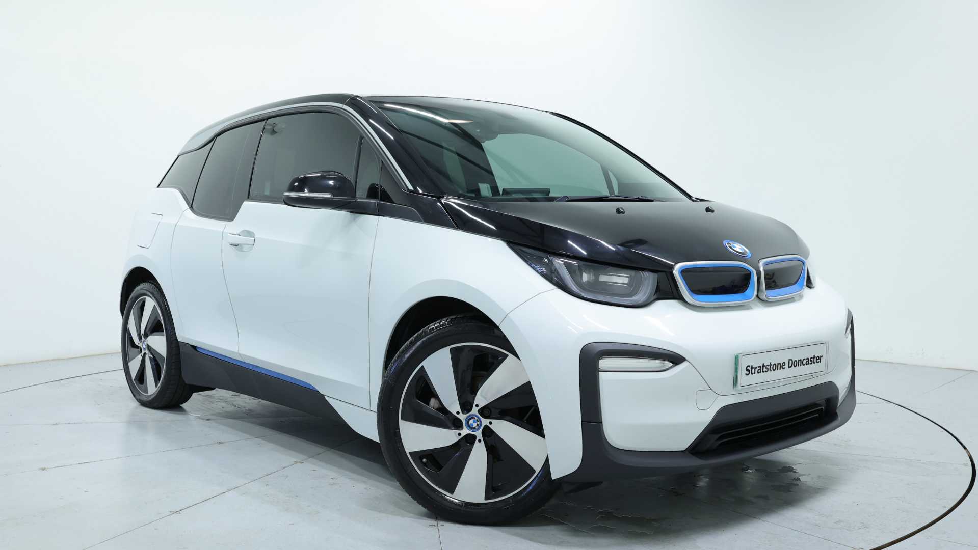 Main listing image - BMW i3