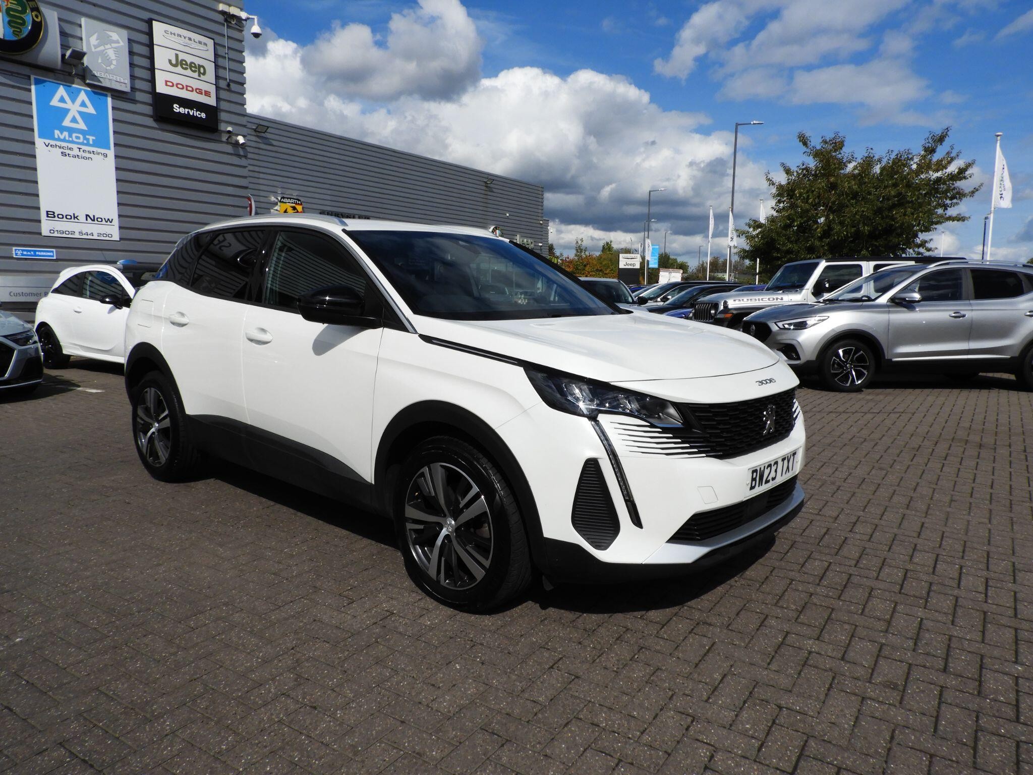 Main listing image - Peugeot 3008