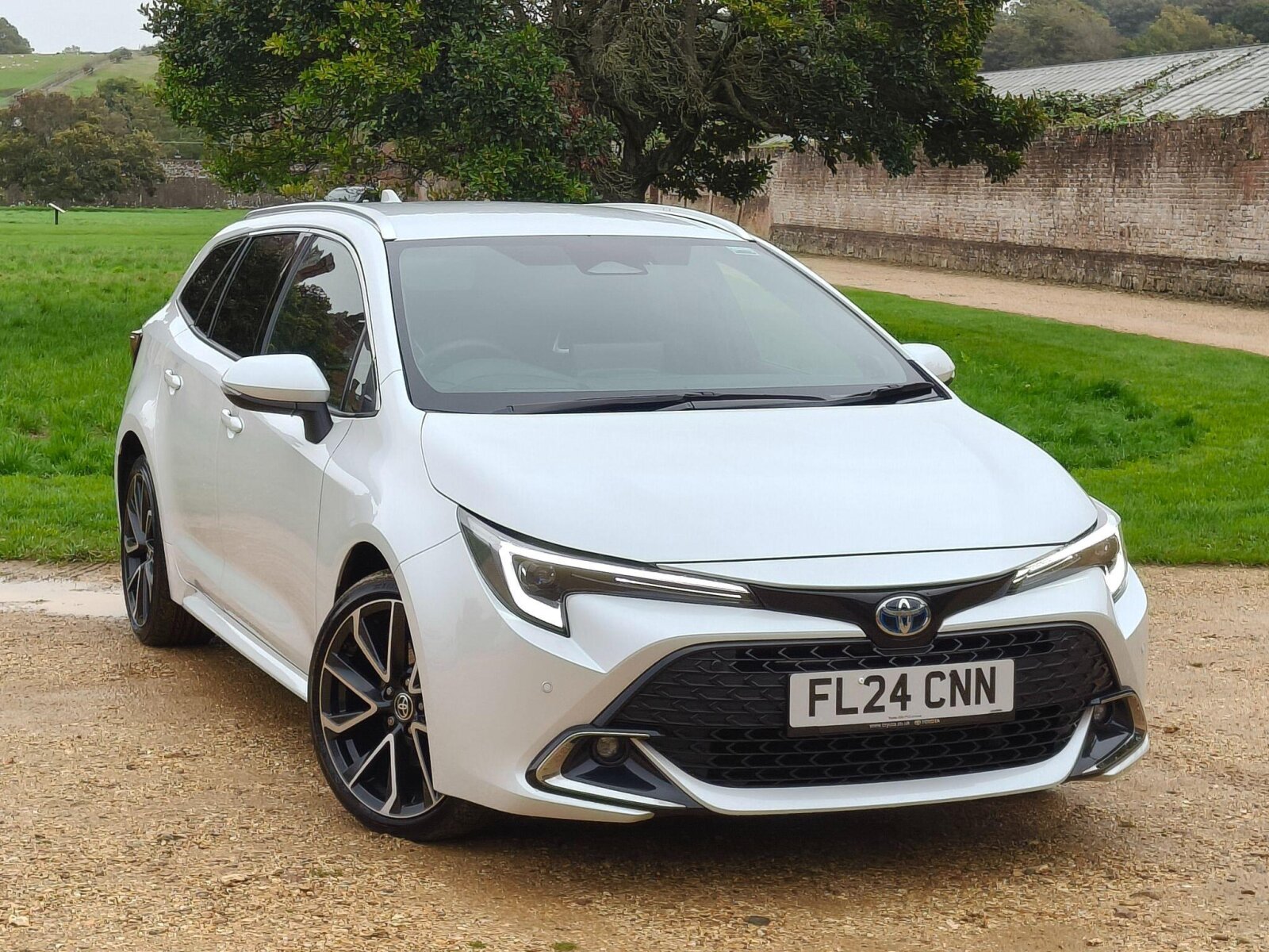 Main listing image - Toyota Corolla Touring Sport