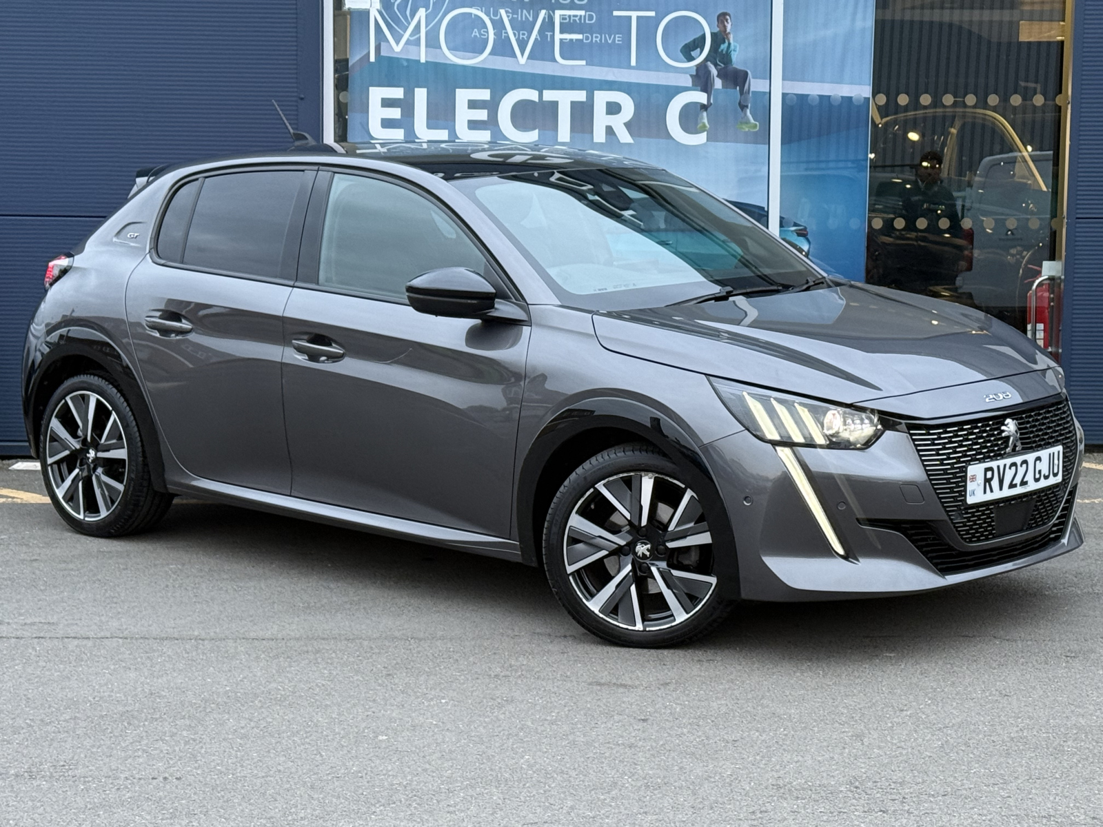 Main listing image - Peugeot 208