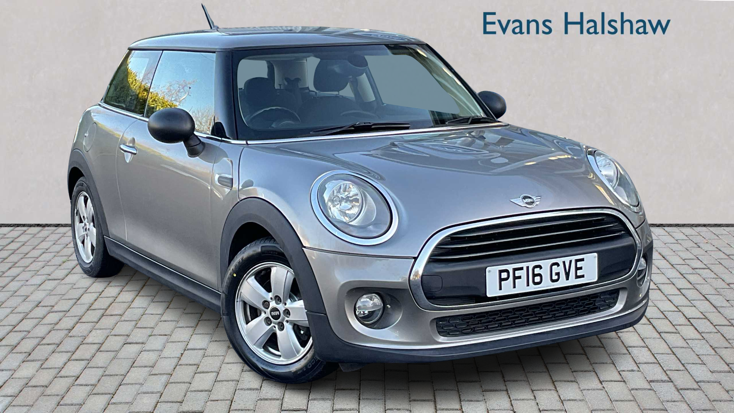 Main listing image - MINI Hatchback