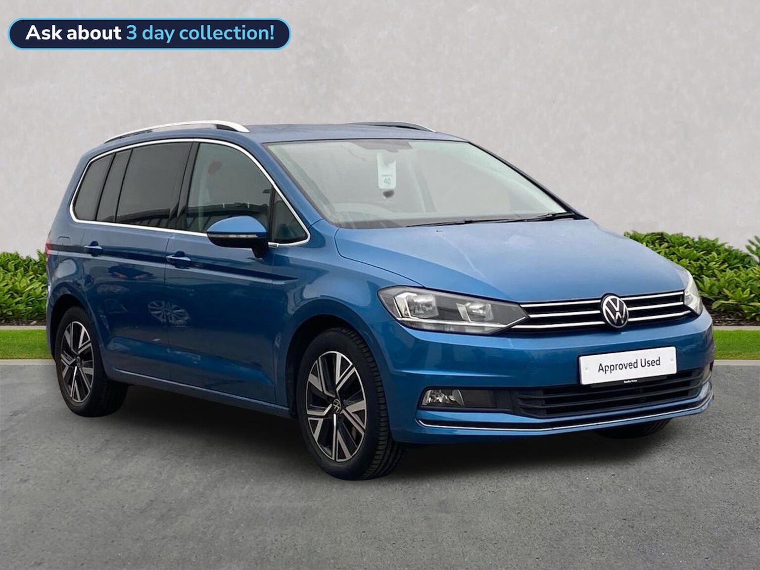 Main listing image - Volkswagen Touran