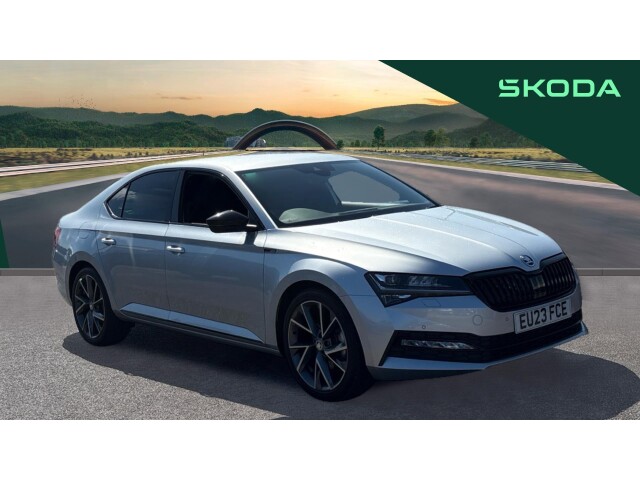 Main listing image - Skoda Superb