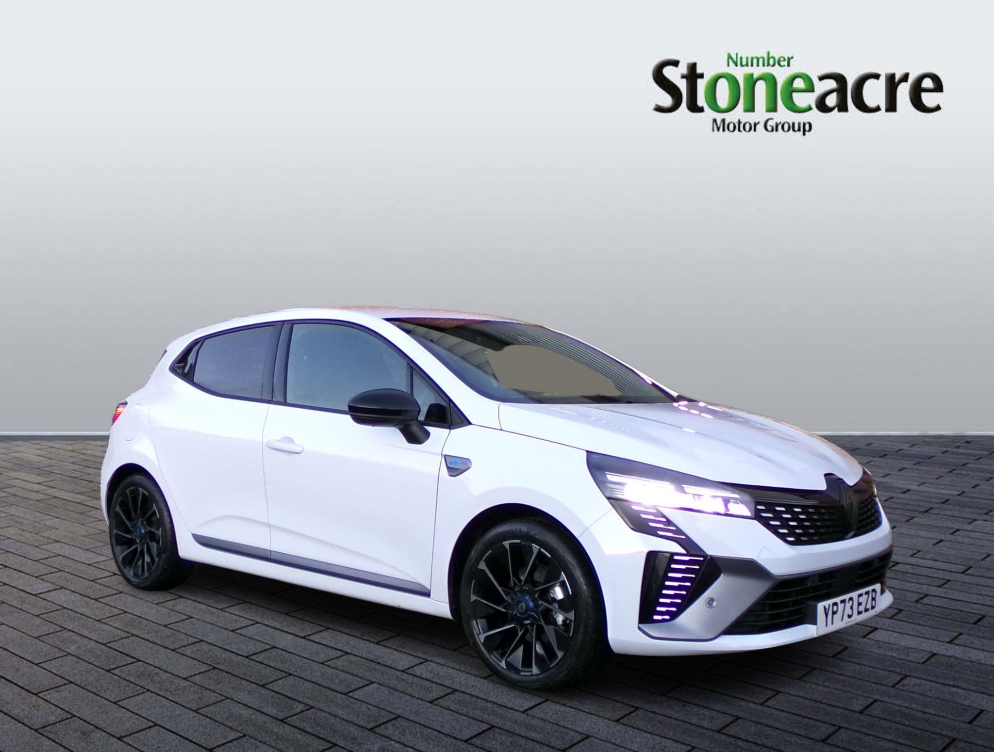 Main listing image - Renault Clio