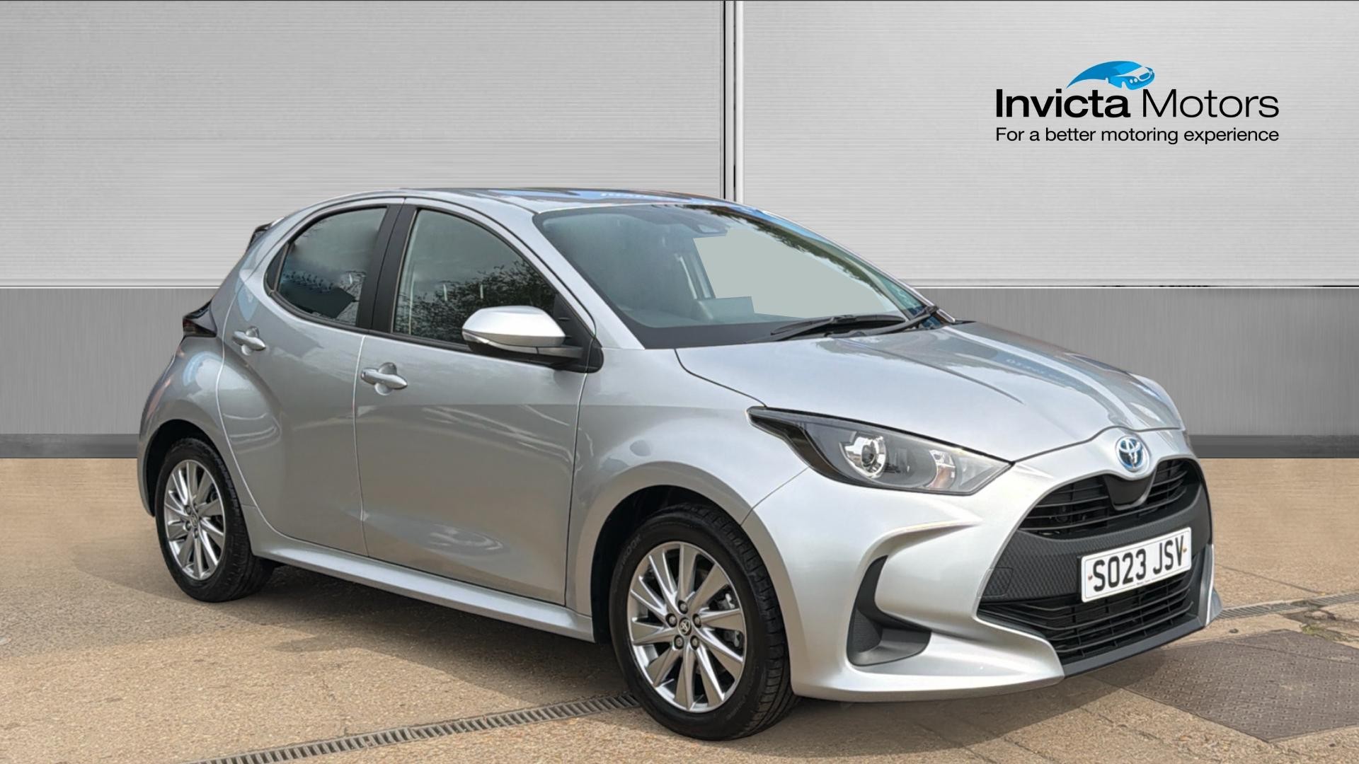Main listing image - Toyota Yaris