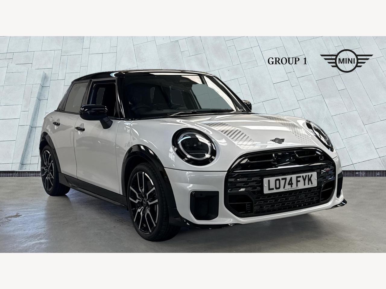 Main listing image - MINI Hatchback 5dr