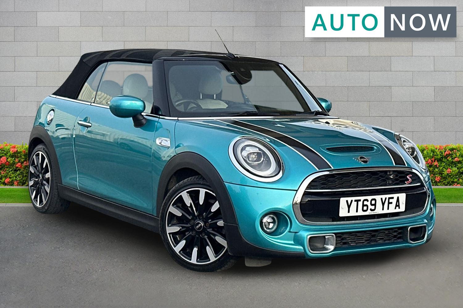 Main listing image - MINI Convertible
