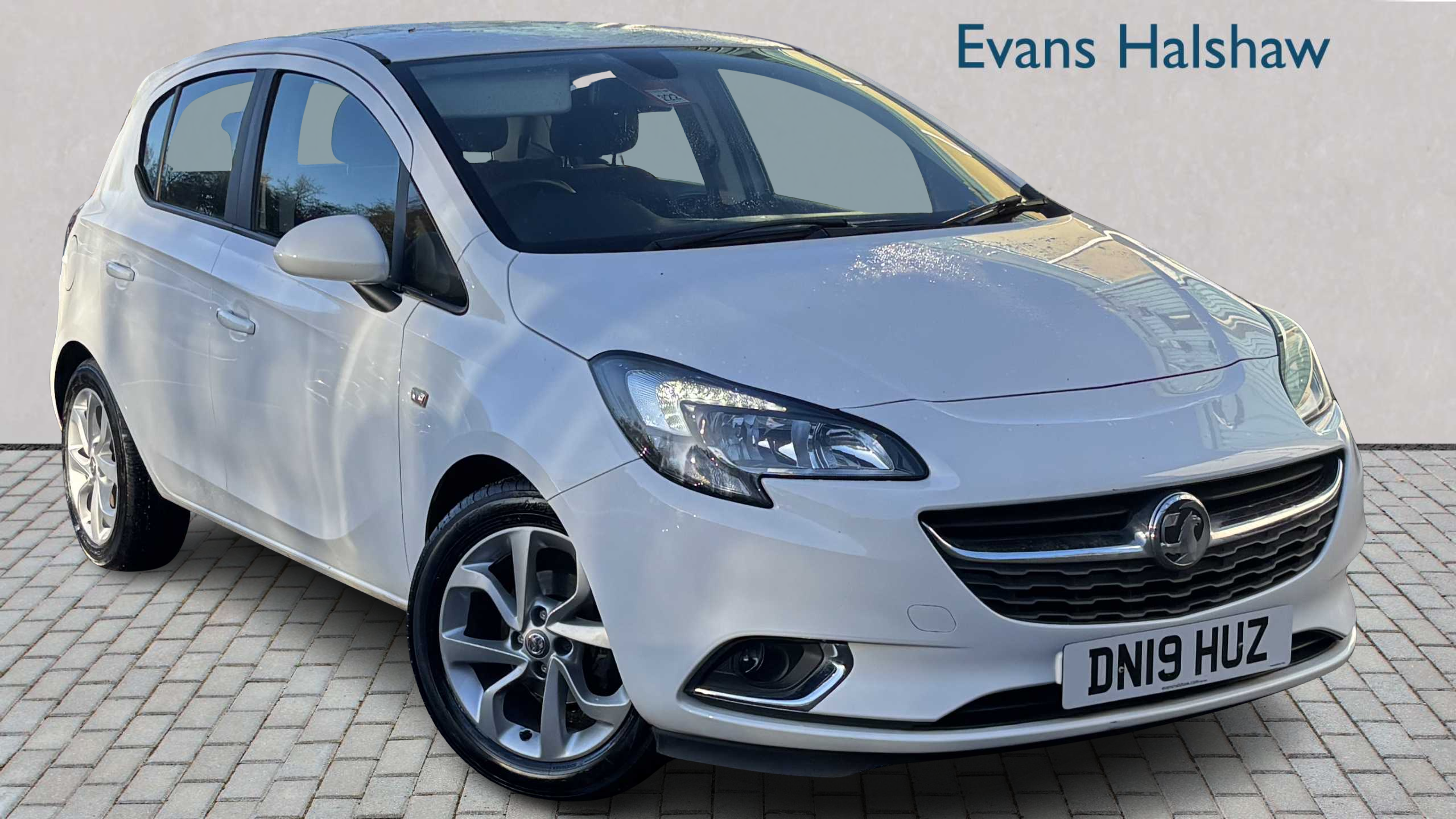 Main listing image - Vauxhall Corsa