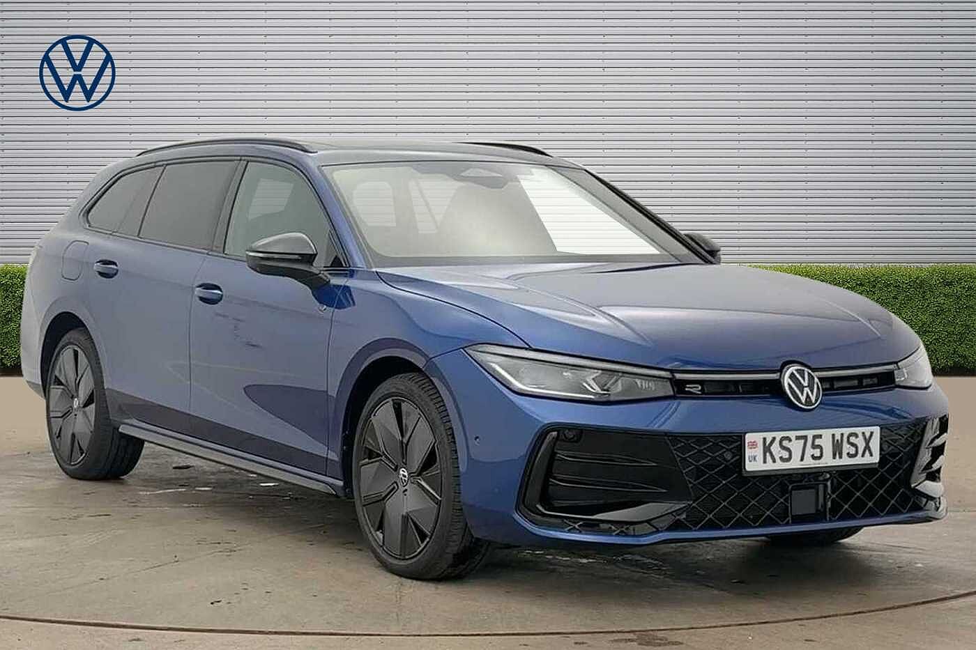 Main listing image - Volkswagen Passat