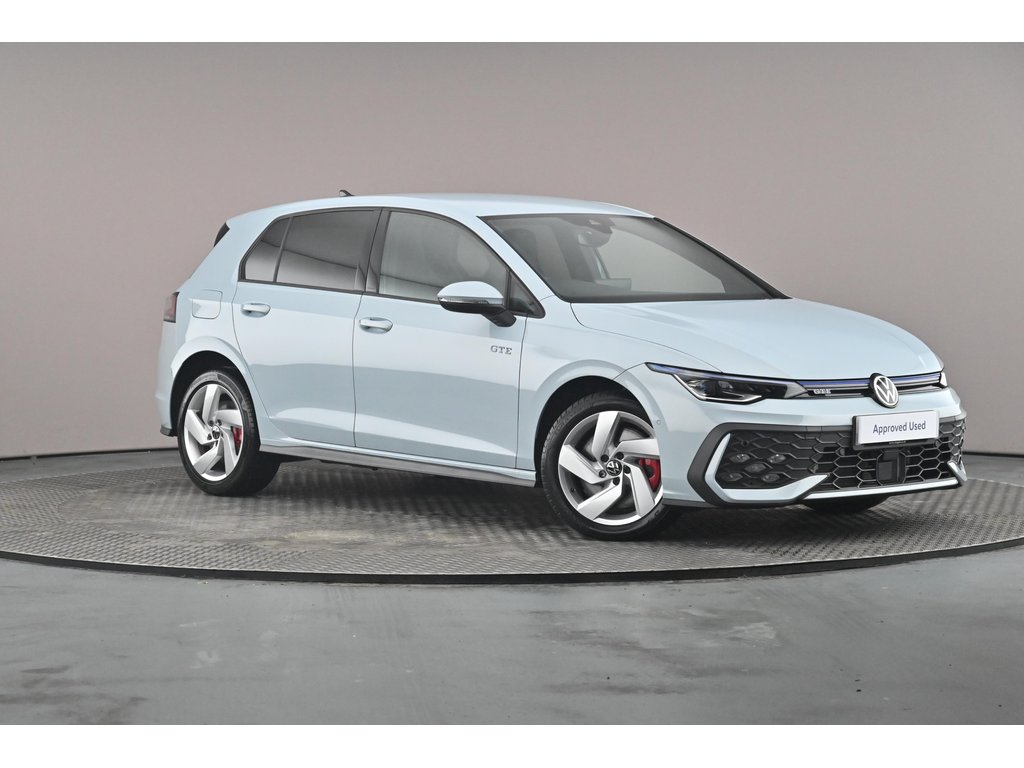 Main listing image - Volkswagen Golf GTE