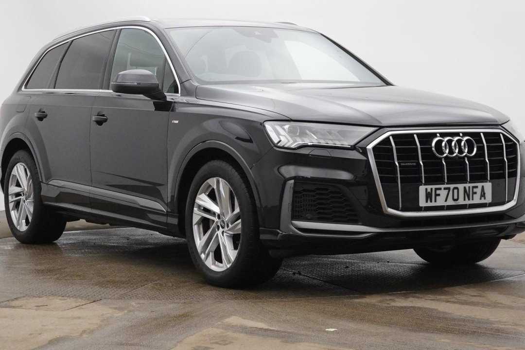 Main listing image - Audi Q7