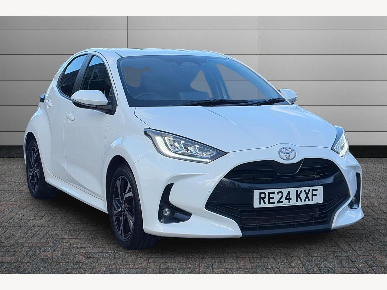 Main listing image - Toyota Yaris