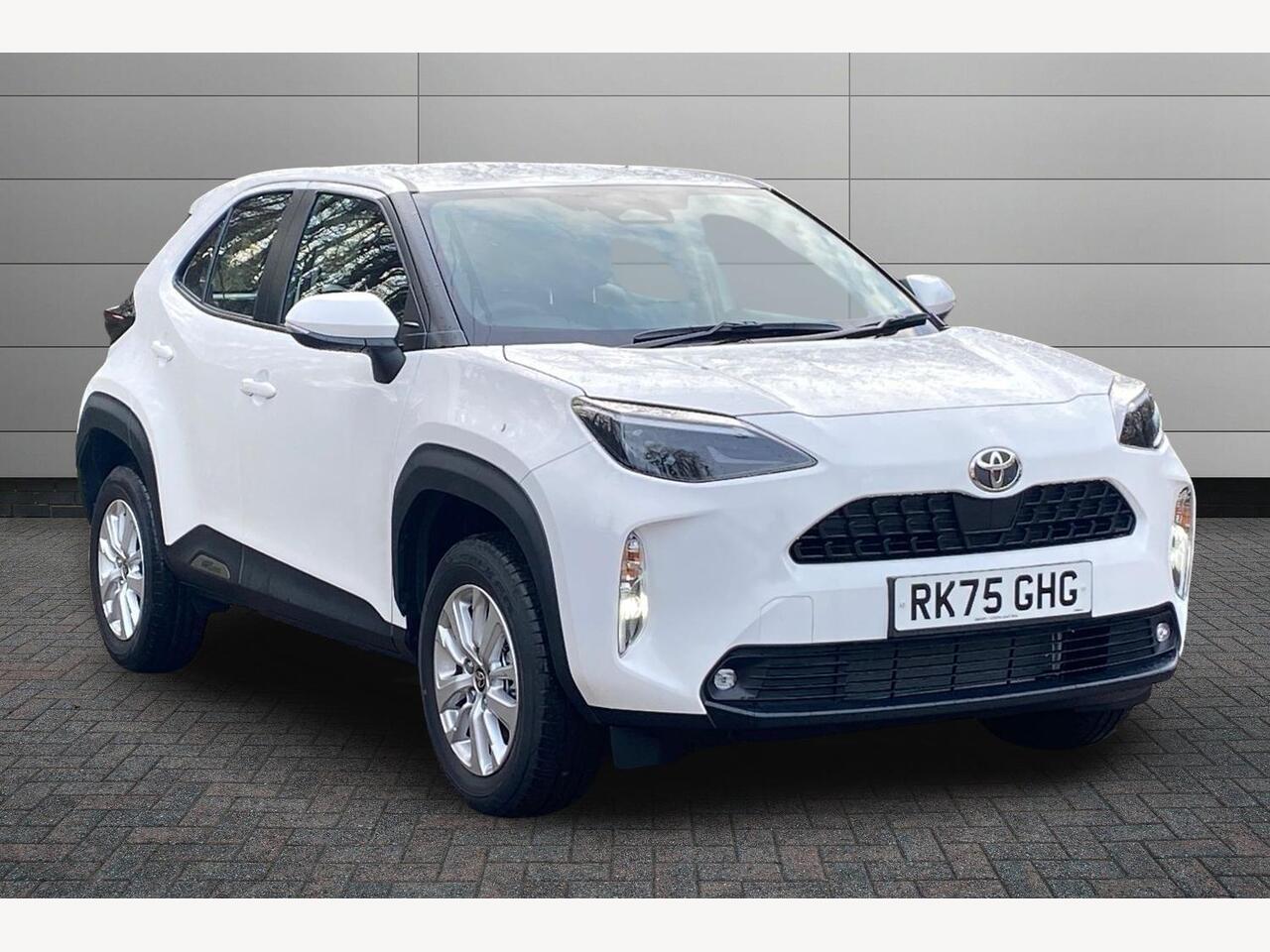 Main listing image - Toyota Yaris Cross
