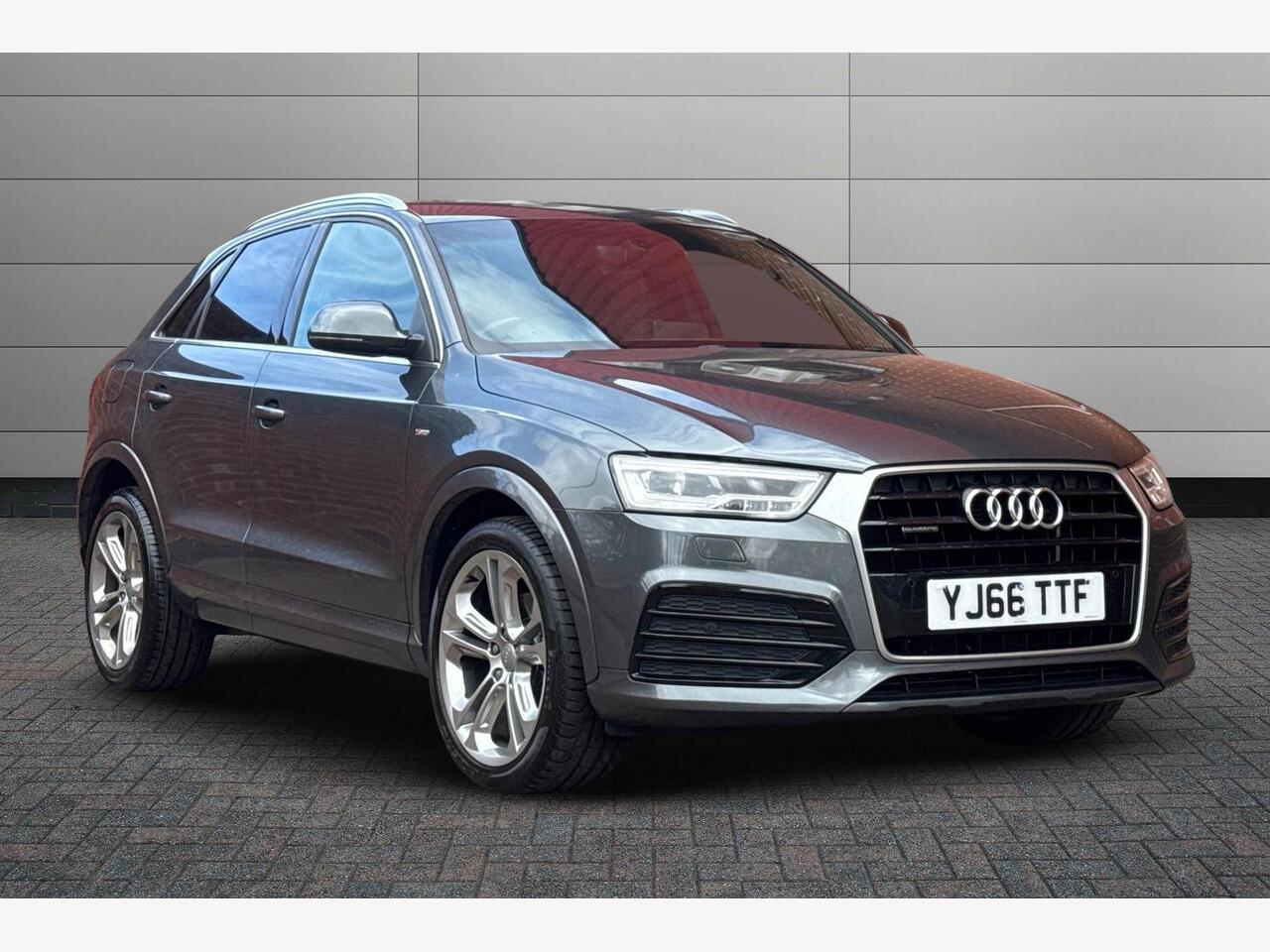 Main listing image - Audi Q3