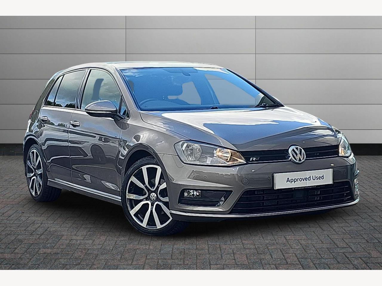 Main listing image - Volkswagen Golf