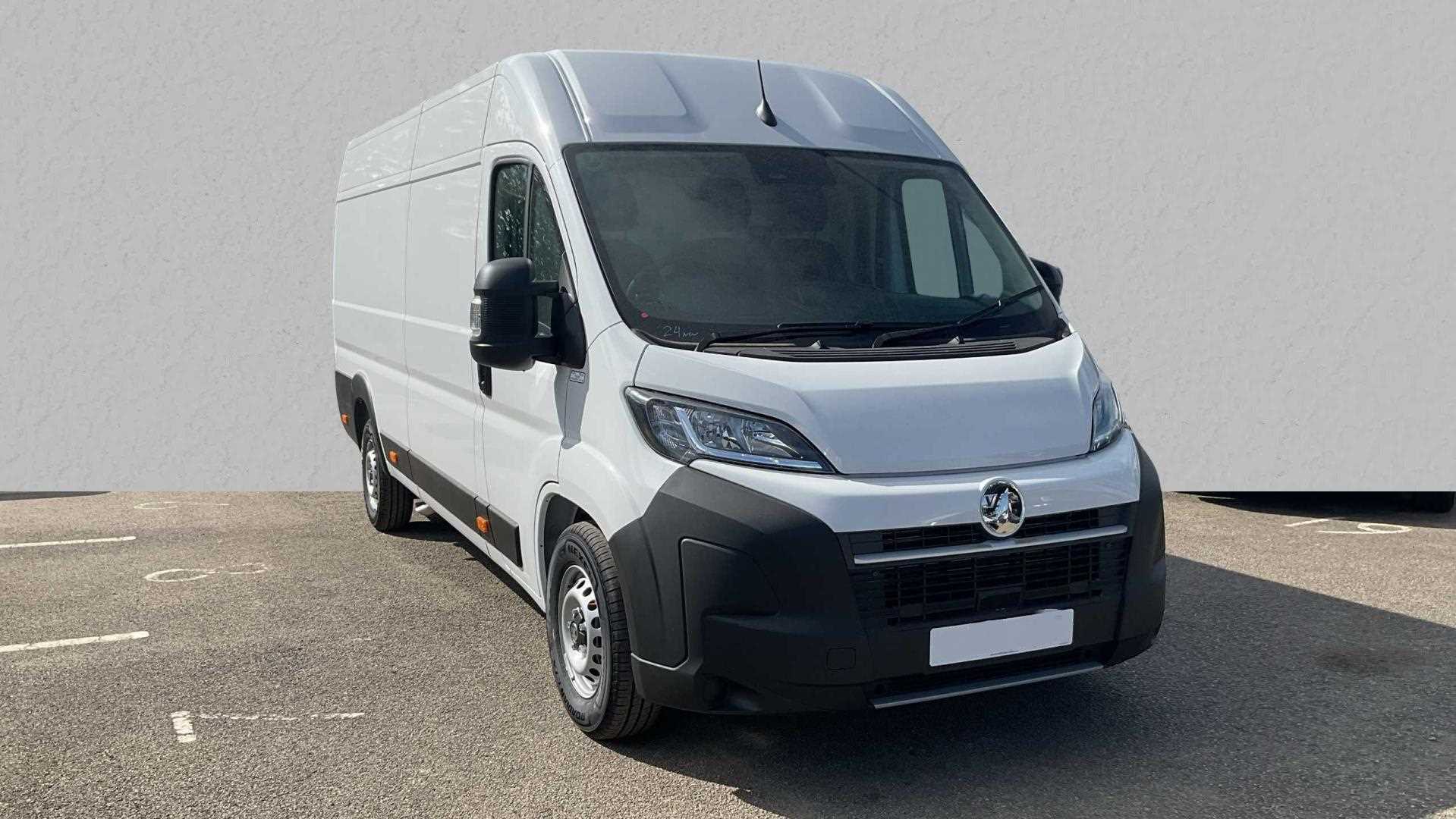 Main listing image - Vauxhall Movano