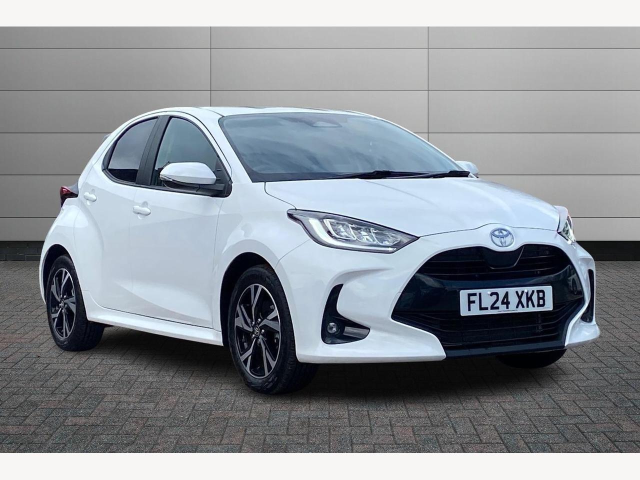 Main listing image - Toyota Yaris