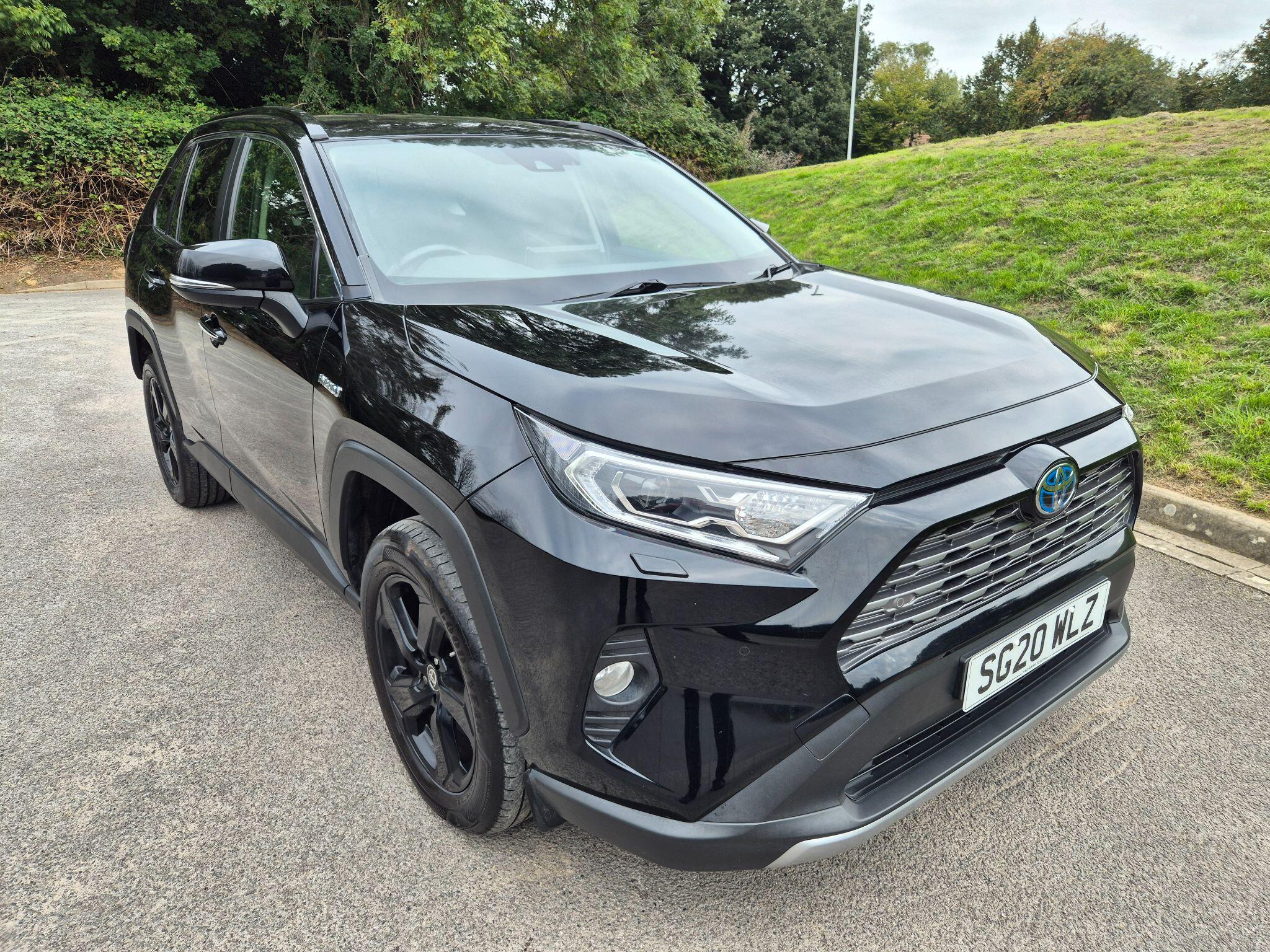 Main listing image - Toyota RAV4