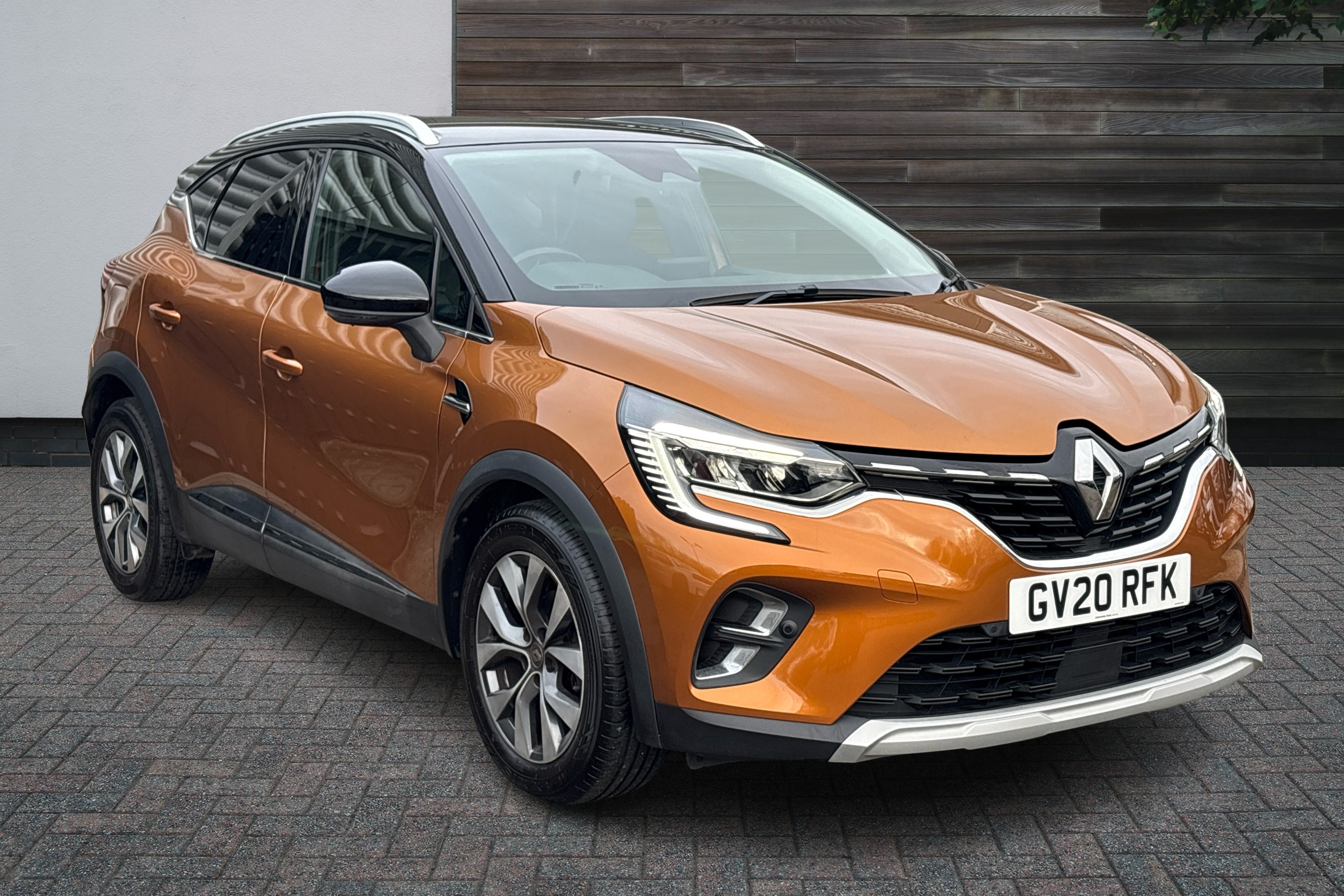 Main listing image - Renault Captur