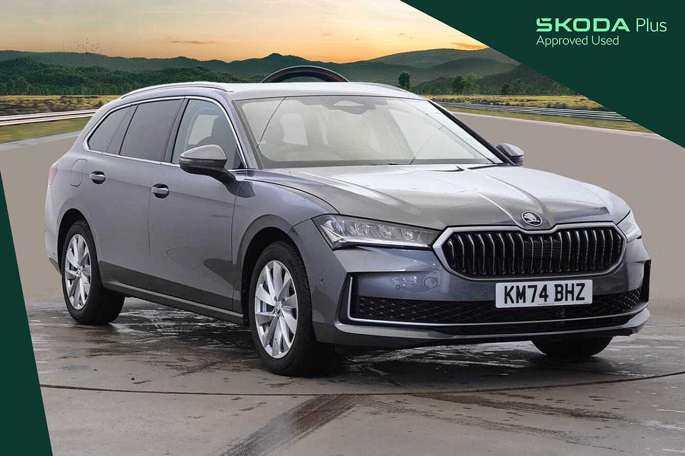 Main listing image - Skoda Superb Estate