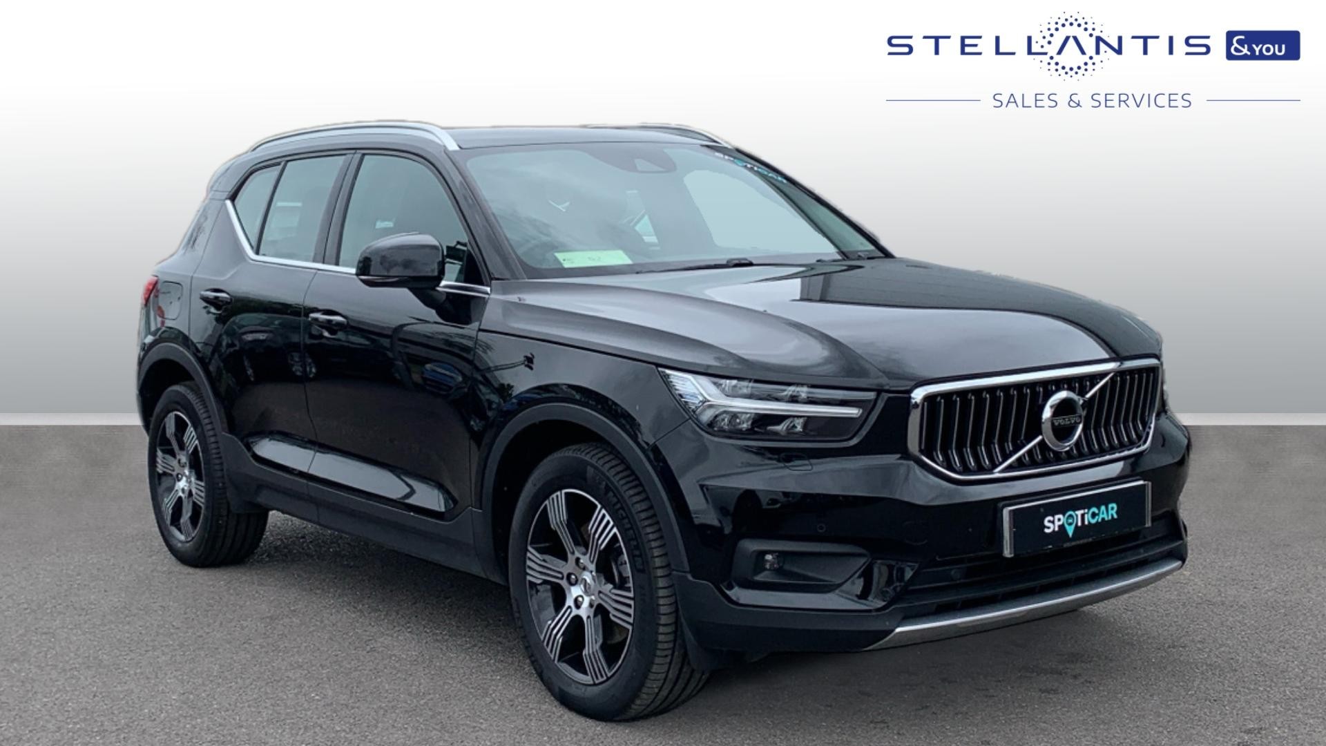 Main listing image - Volvo XC40