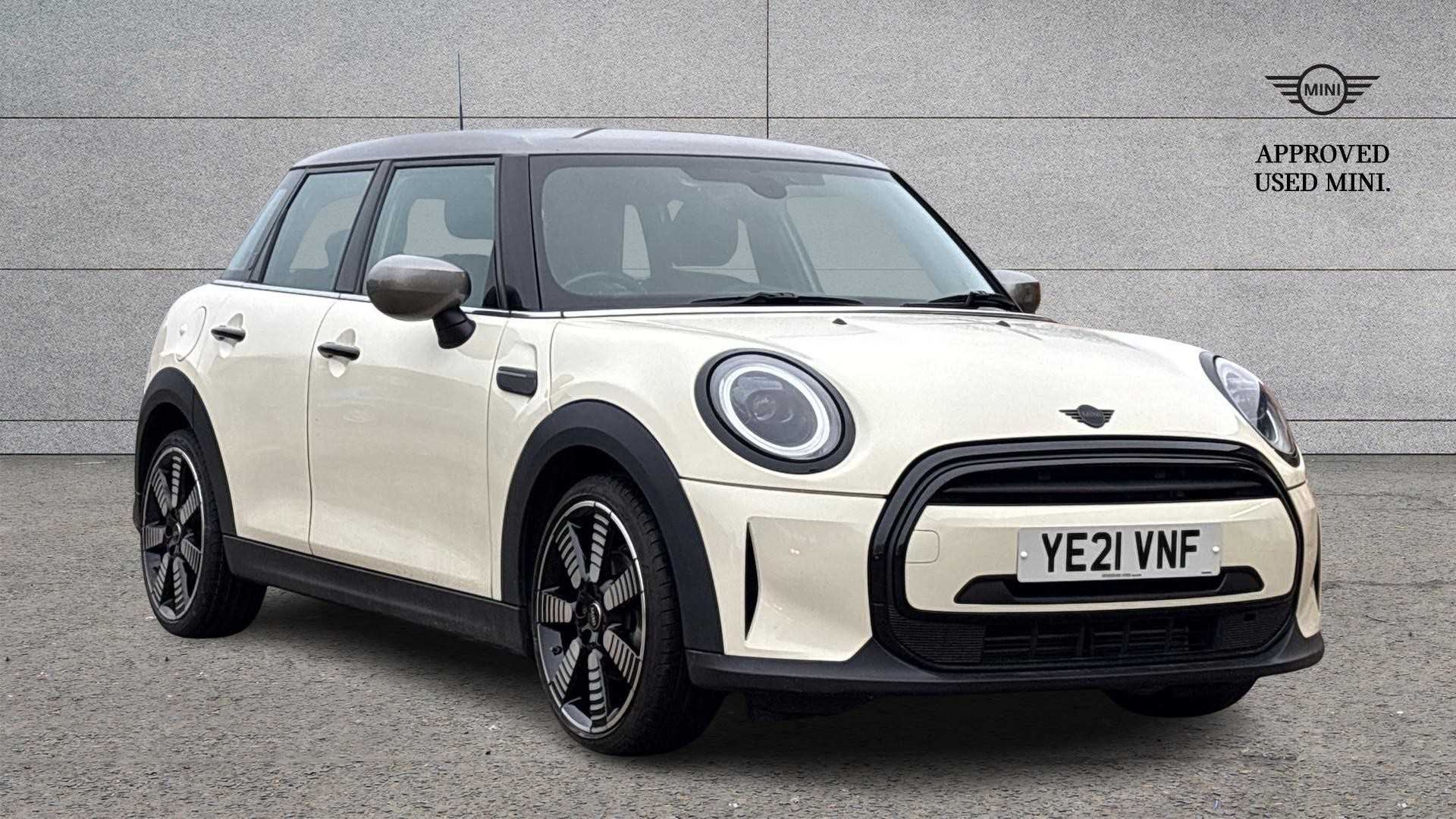 Main listing image - MINI Hatchback 5dr