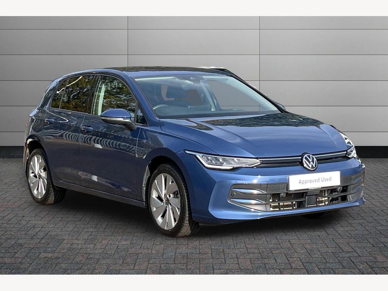 Main listing image - Volkswagen Golf