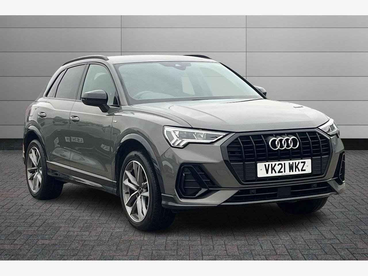 Main listing image - Audi Q3