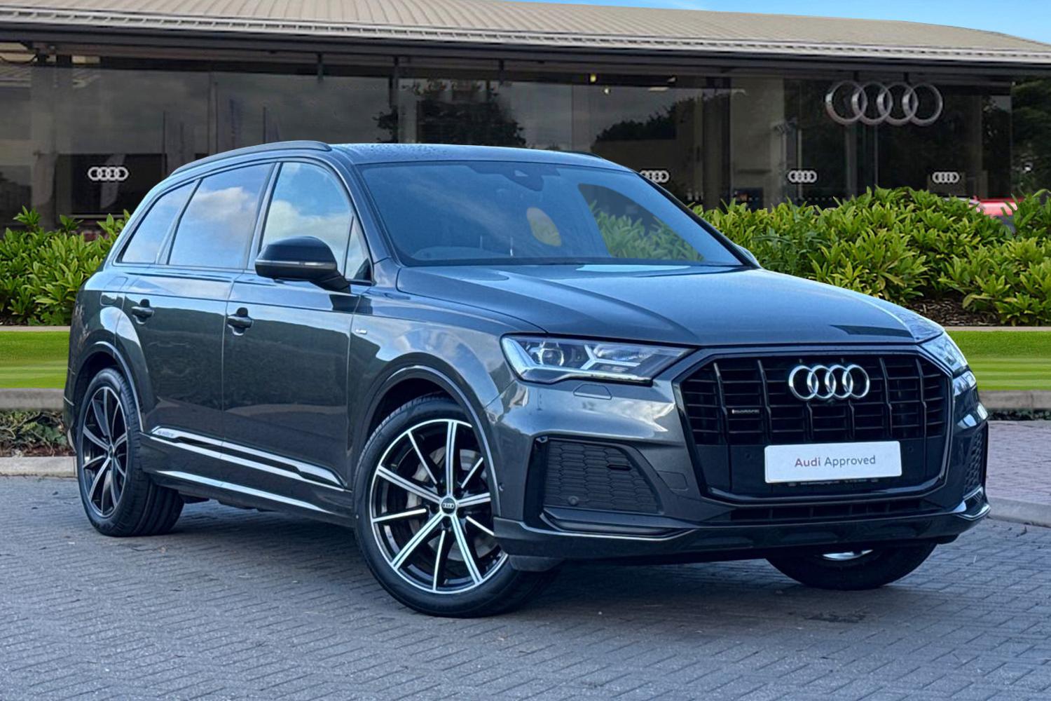 Main listing image - Audi Q7