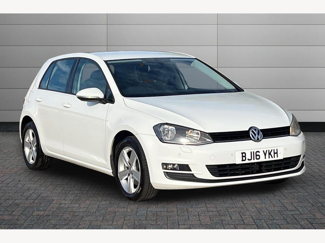 Main listing image - Volkswagen Golf