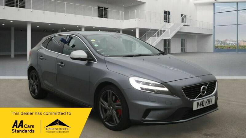 Main listing image - Volvo V40