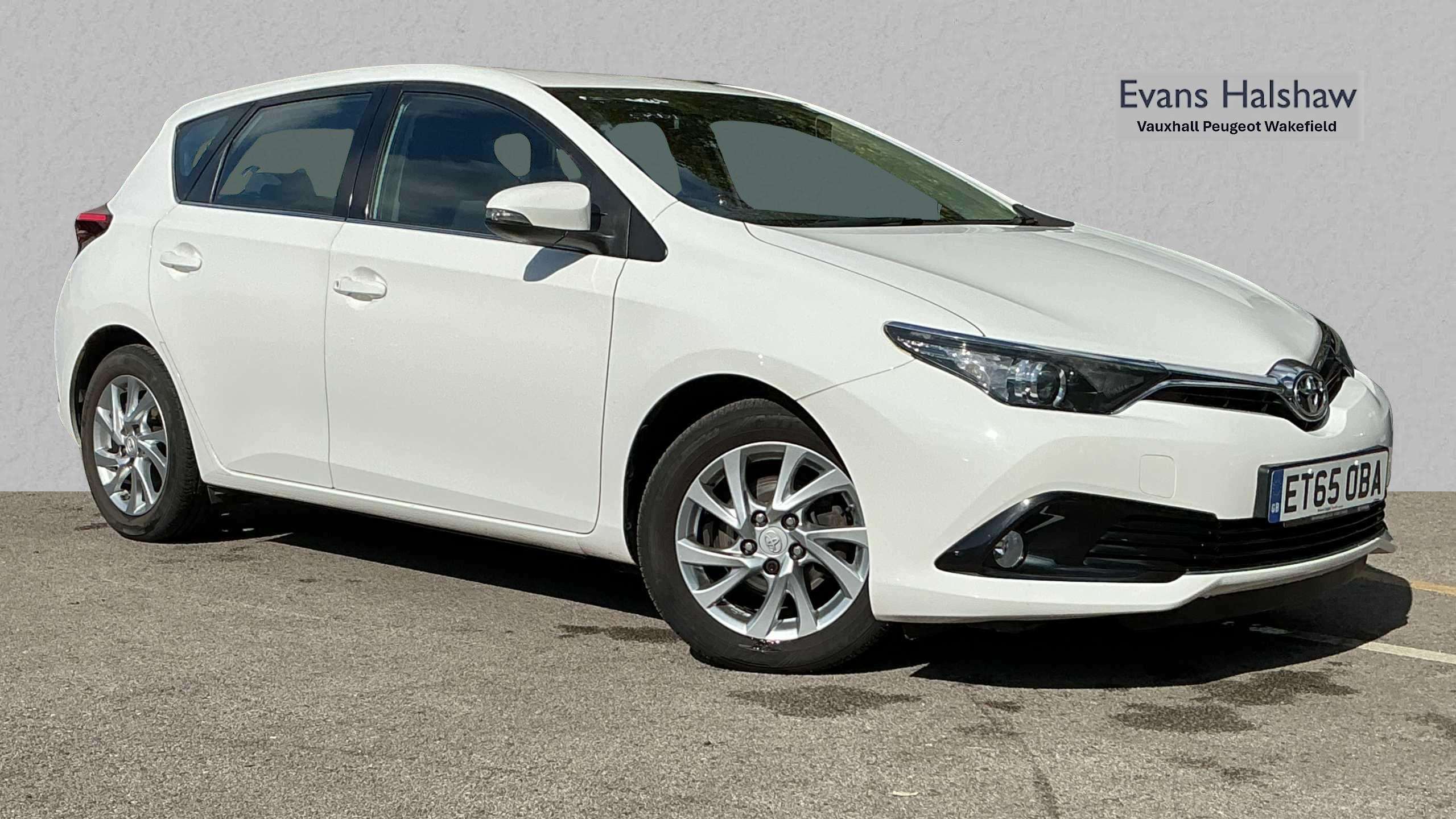 Main listing image - Toyota Auris