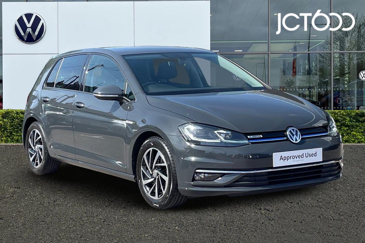 Main listing image - Volkswagen Golf