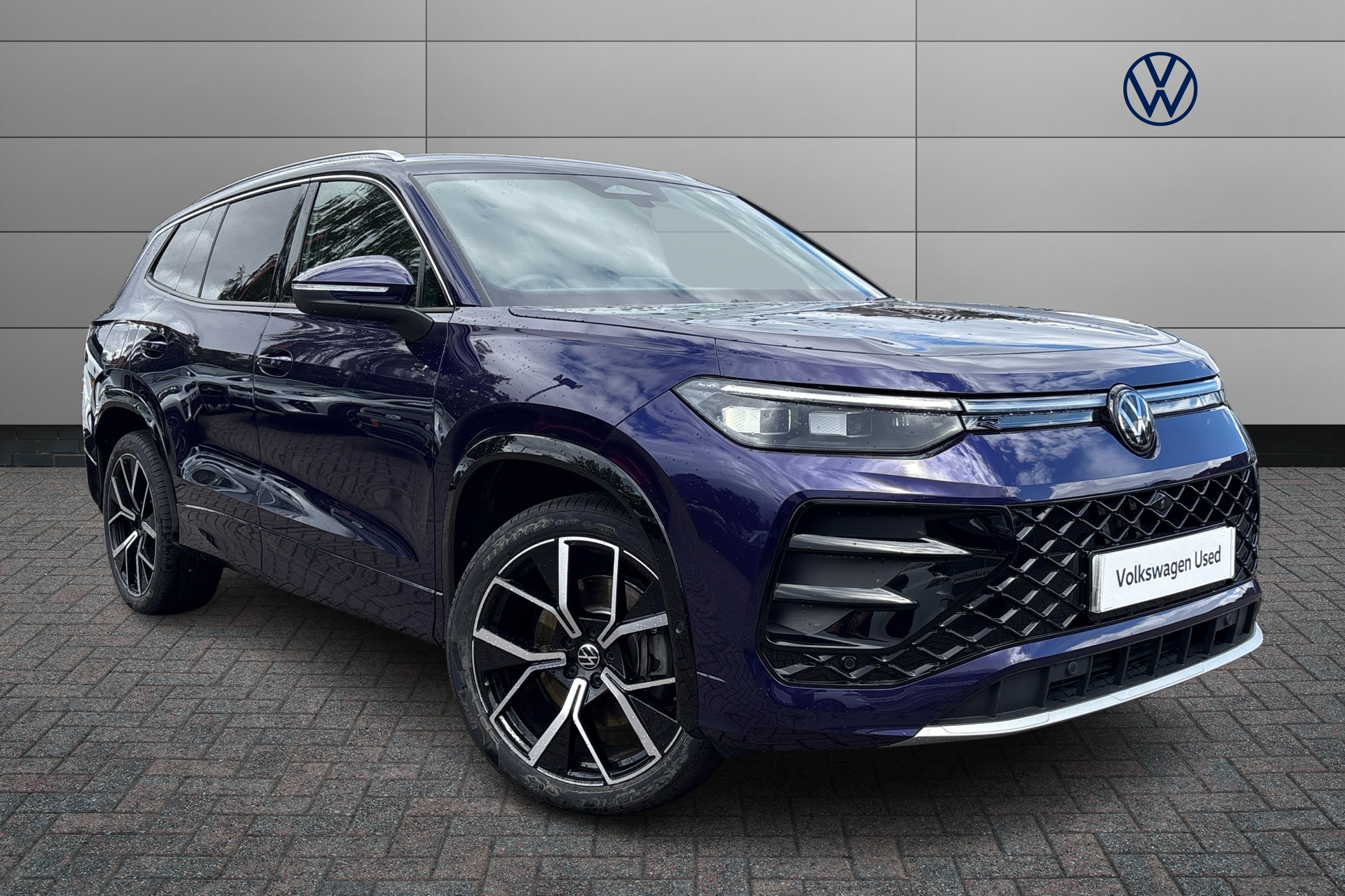 Main listing image - Volkswagen Tayron