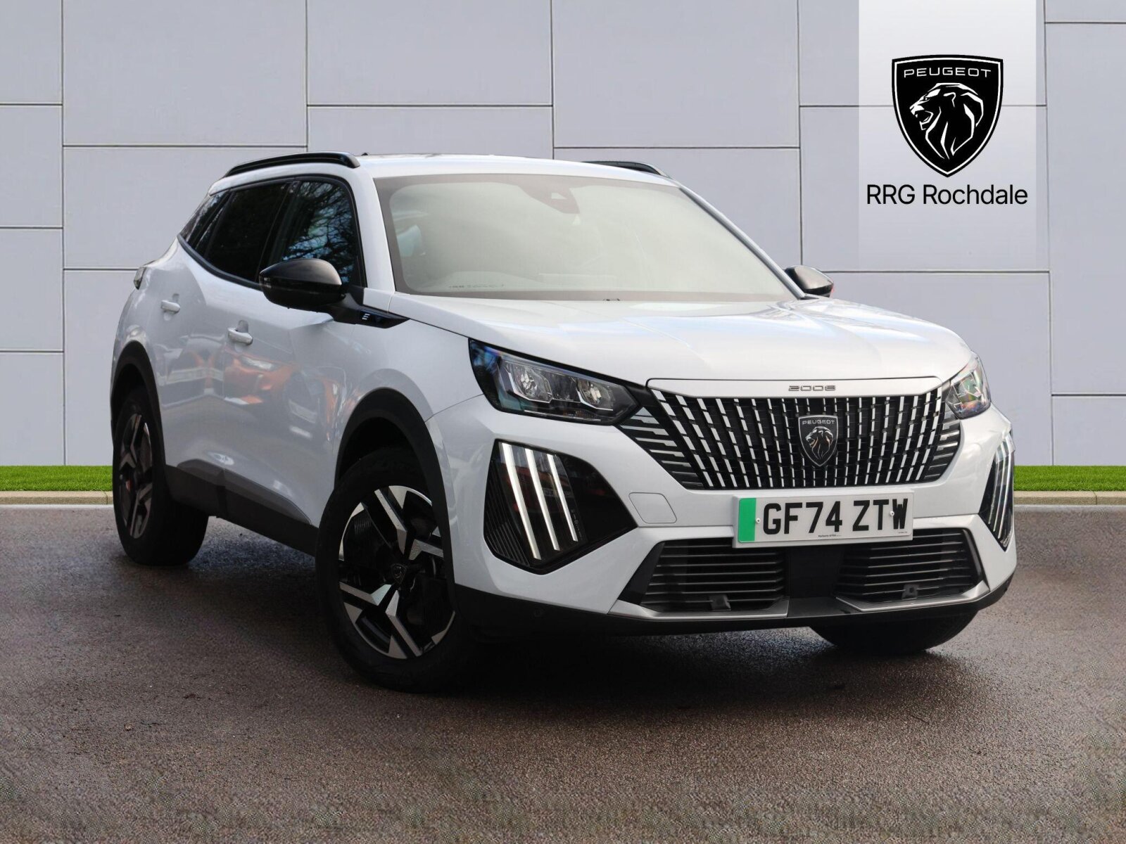 Main listing image - Peugeot e-2008