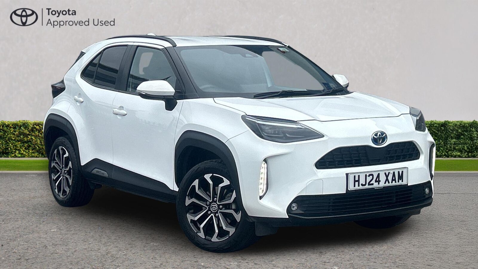 Main listing image - Toyota Yaris Cross