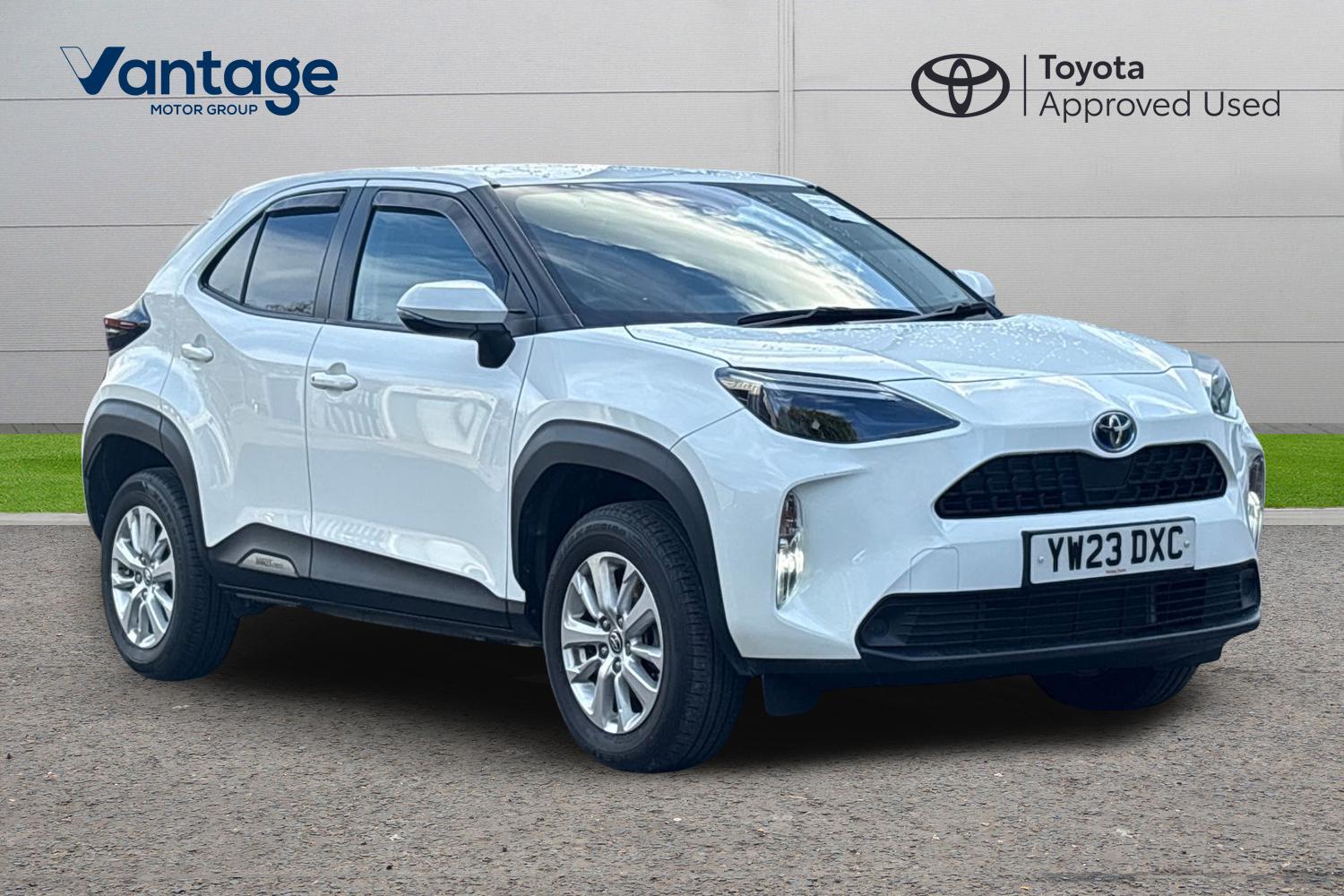 Main listing image - Toyota Yaris Cross